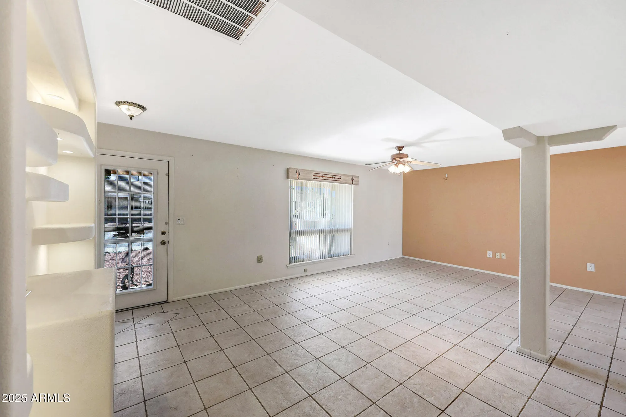 Property Slideshow image 10 of 53 | 10940 w white mountain rd, Sun City, AZ, 85351