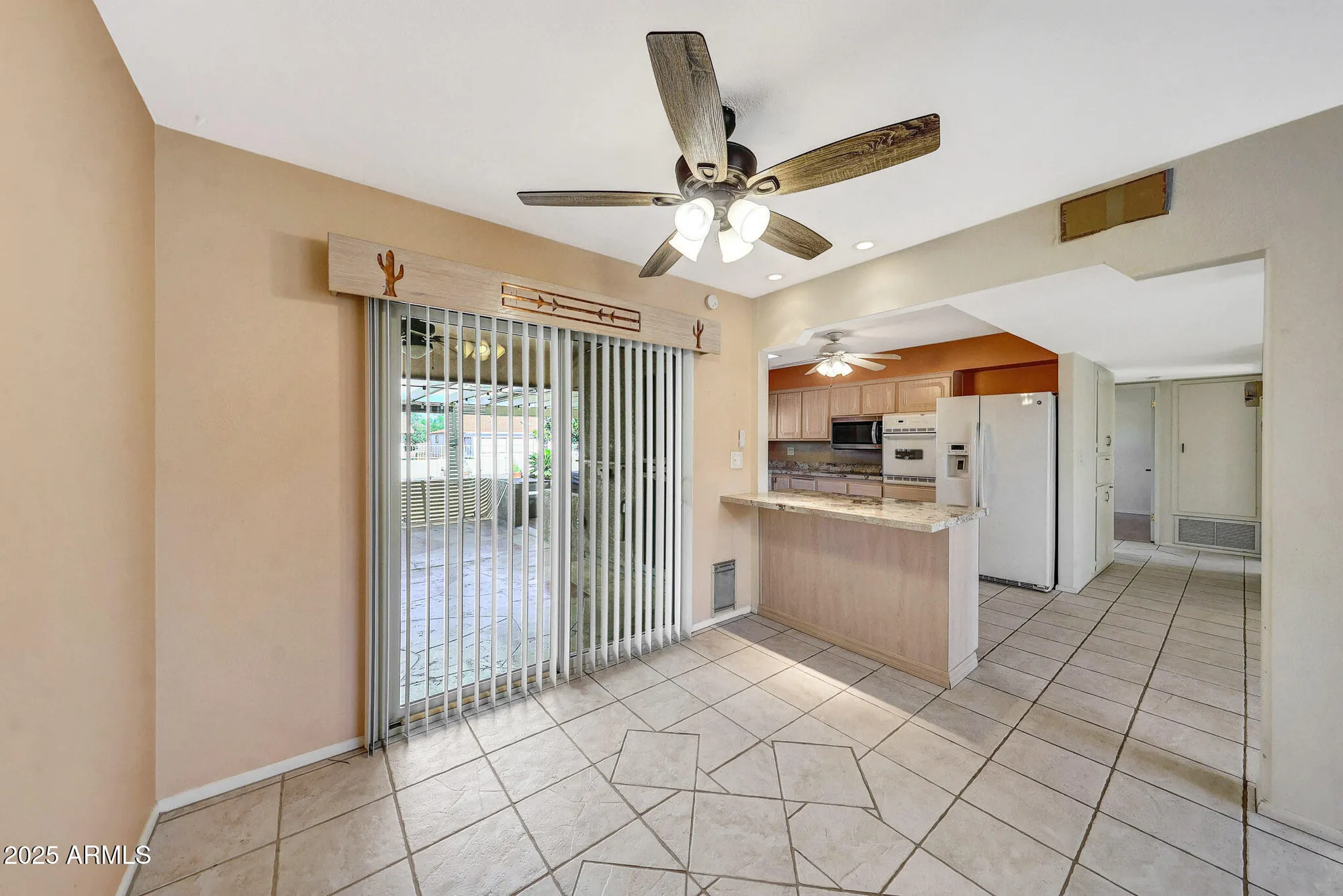 Property Slideshow image 13 of 53 | 10940 w white mountain rd, Sun City, AZ, 85351