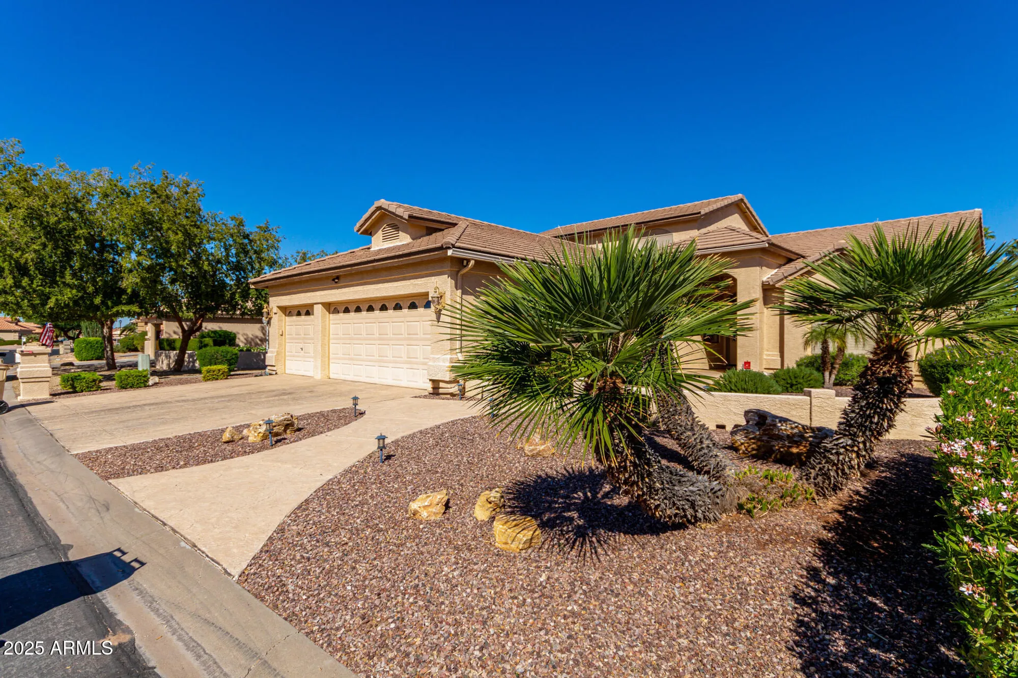 Property Slideshow image 4 of 54 | 9020 e cedar waxwing dr, Sun Lakes, AZ, 85248