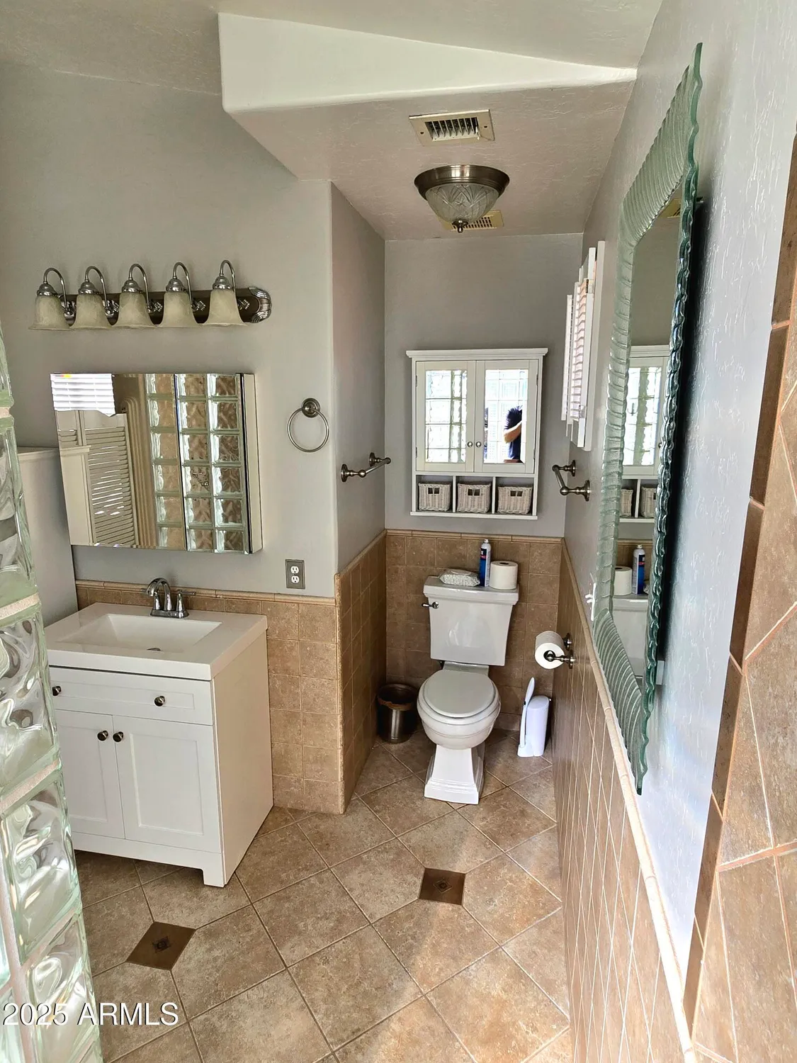 Property Slideshow image 17 of 39 | 12841 s 46th st, Phoenix, AZ, 85044