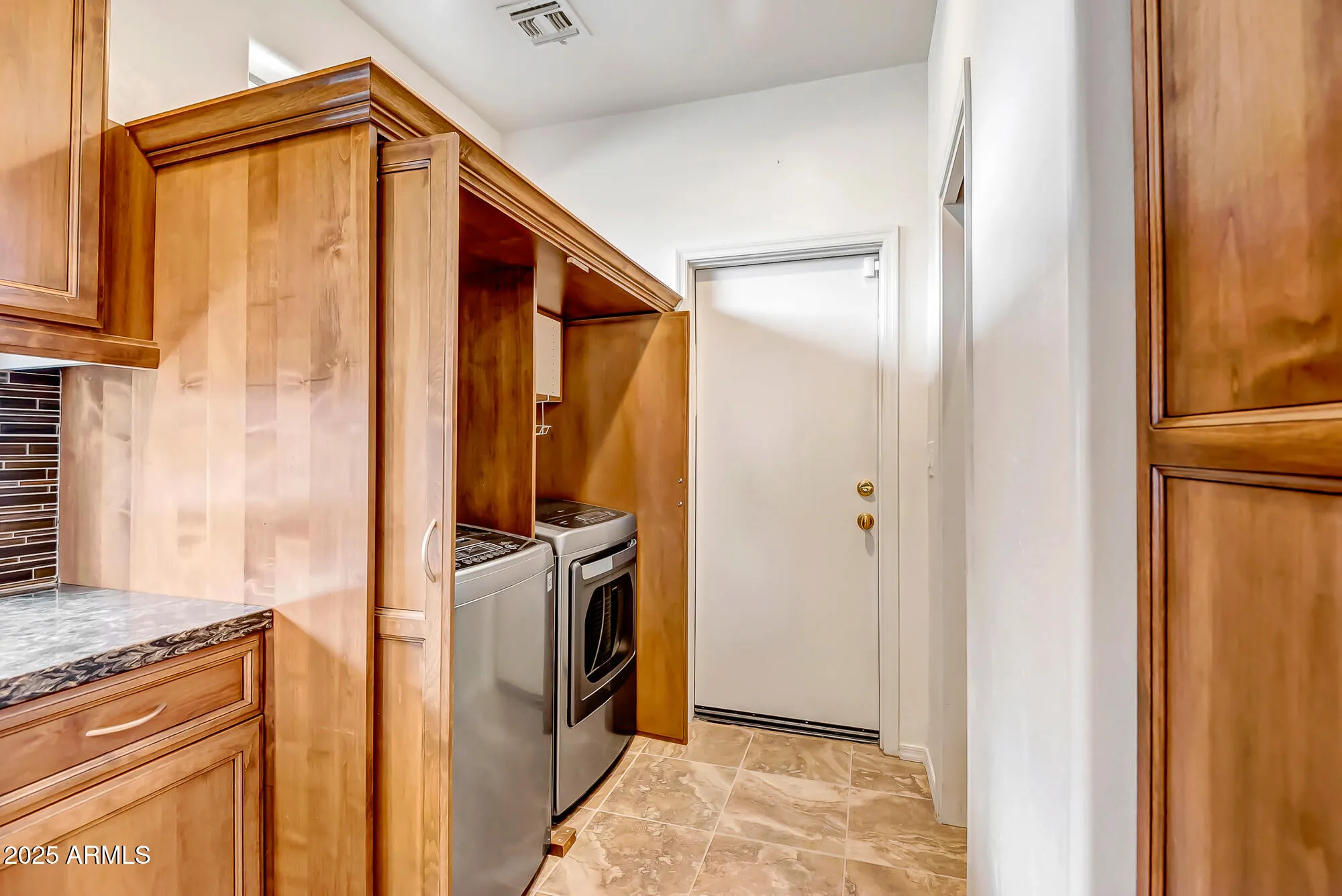 Property Slideshow image 11 of 36 | 41628 n cedar chase rd, Anthem, AZ, 85086