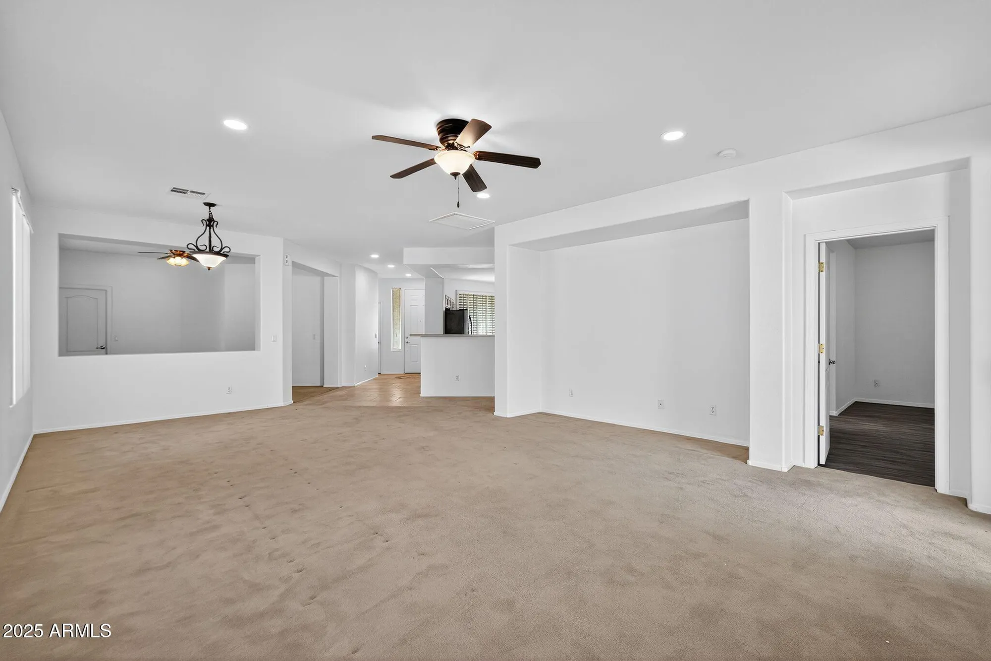Property Slideshow image 4 of 26 | 22946 w desert bloom st, Buckeye, AZ, 85326