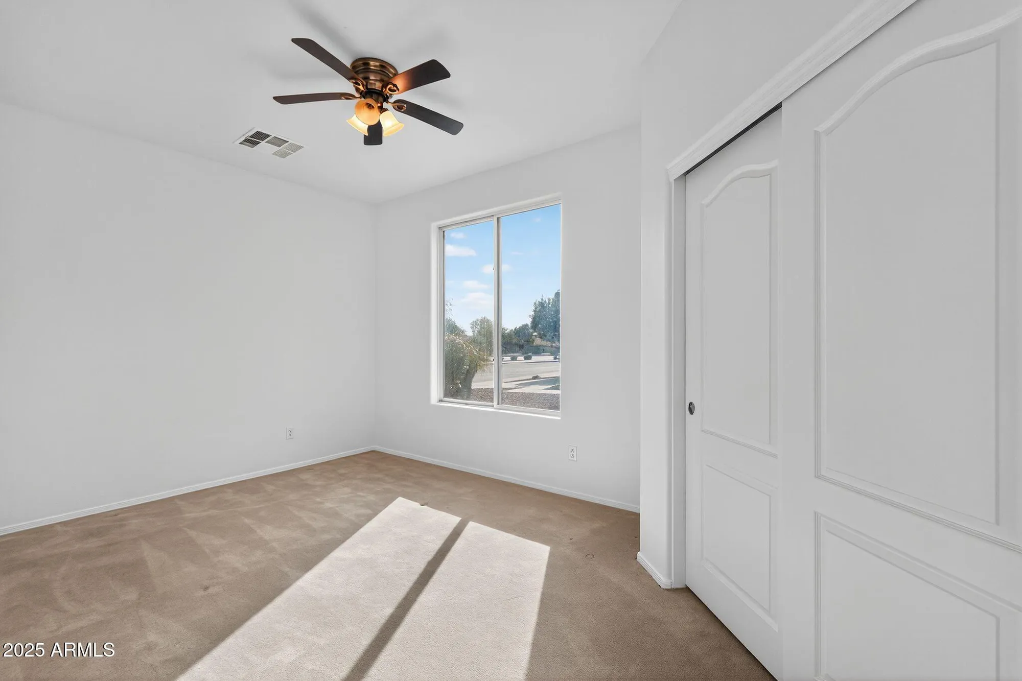 Property Slideshow image 16 of 26 | 22946 w desert bloom st, Buckeye, AZ, 85326