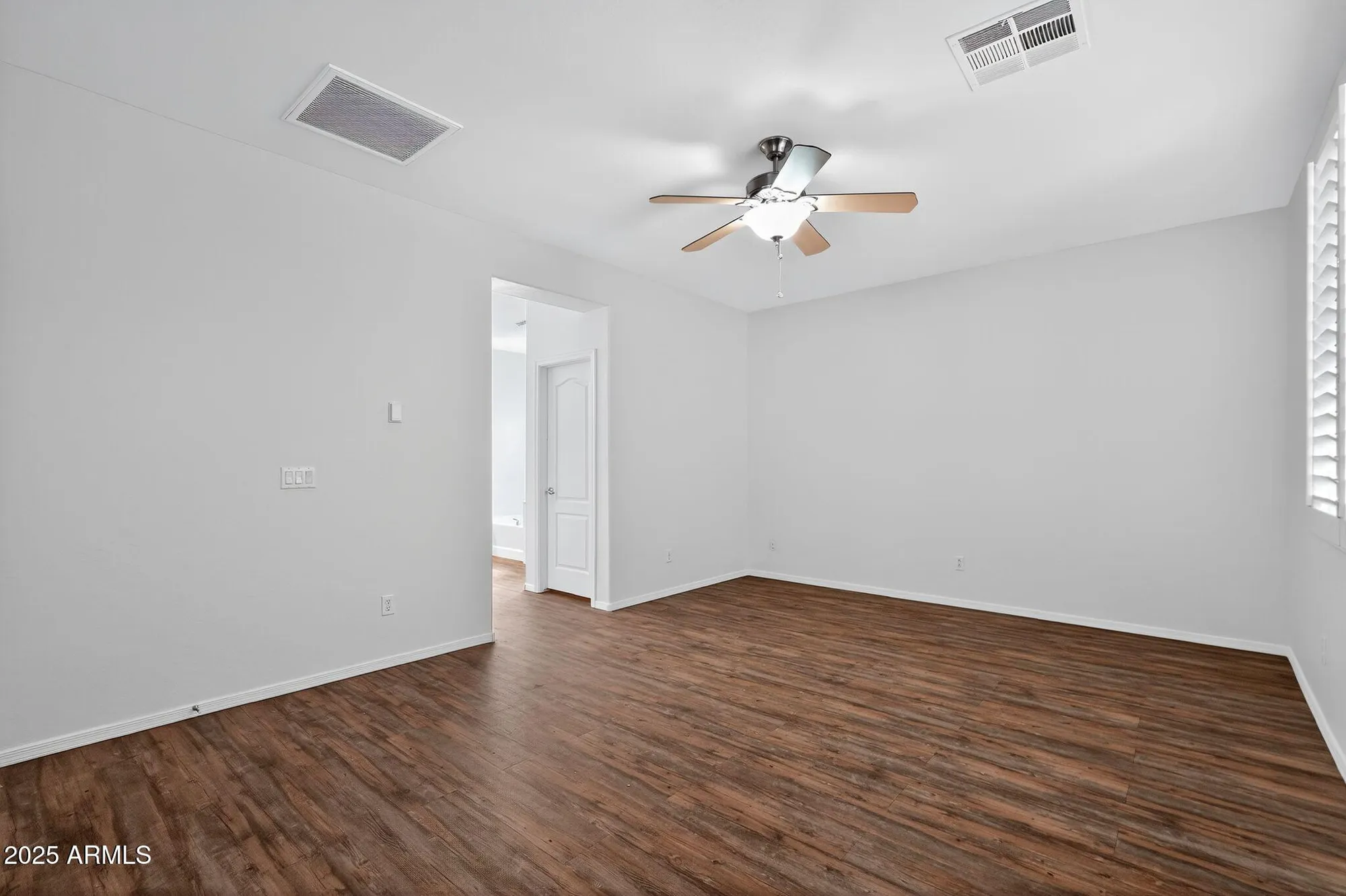 Property Slideshow image 12 of 26 | 22946 w desert bloom st, Buckeye, AZ, 85326