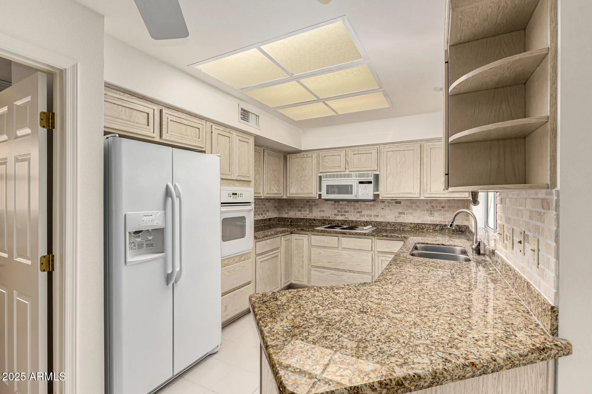 Property Slideshow image 9 of 37 | 21602 n 149th dr, Sun City West, AZ, 85375