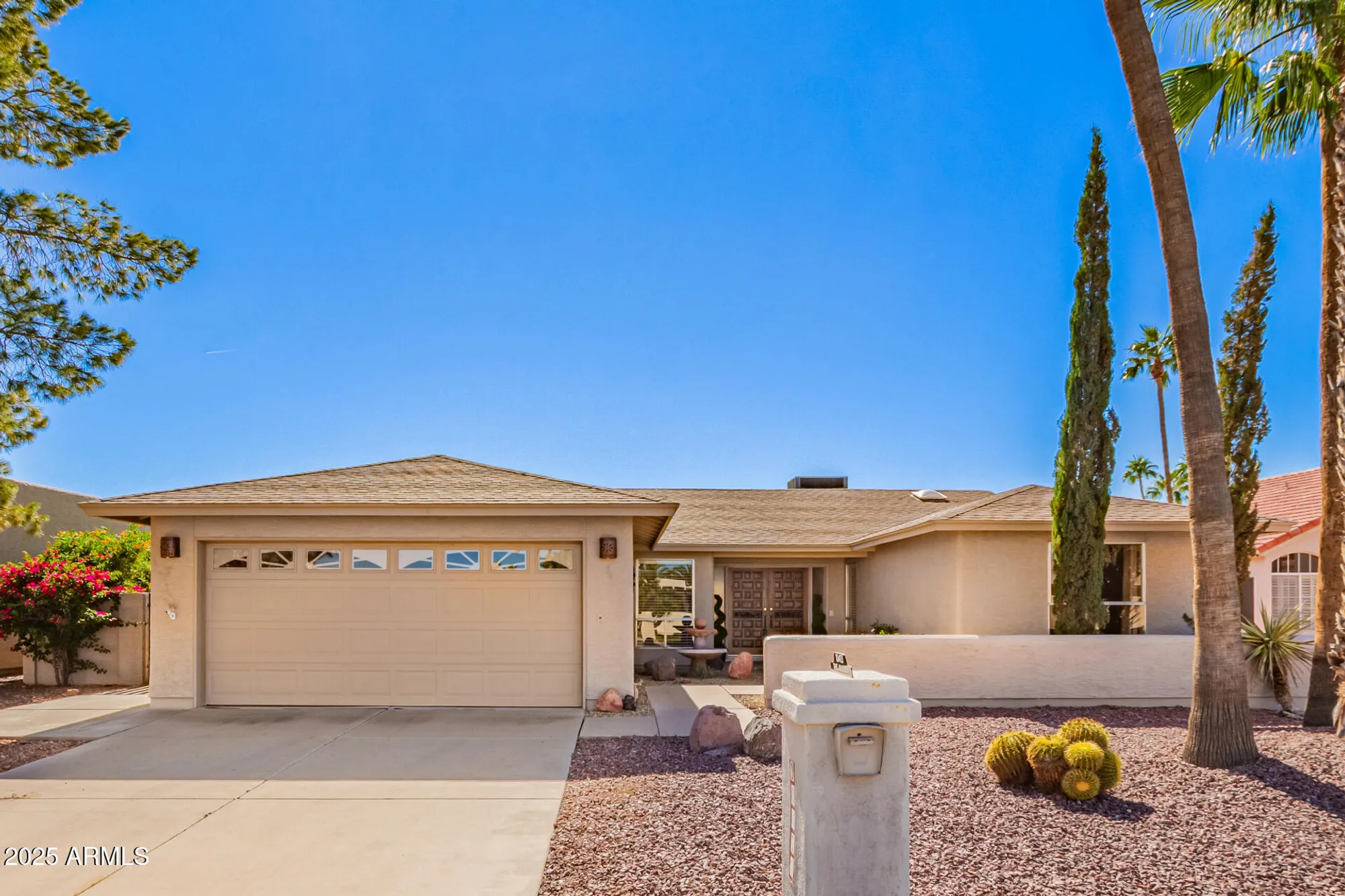Property Slideshow image 1 of 53 | 10413 e silvertree dr, Sun Lakes, AZ, 85248