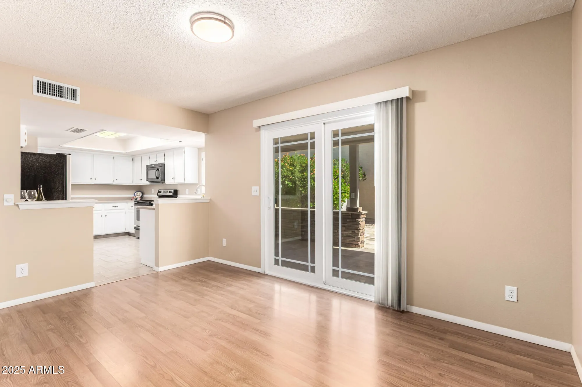 Property Slideshow image 13 of 53 | 10413 e silvertree dr, Sun Lakes, AZ, 85248