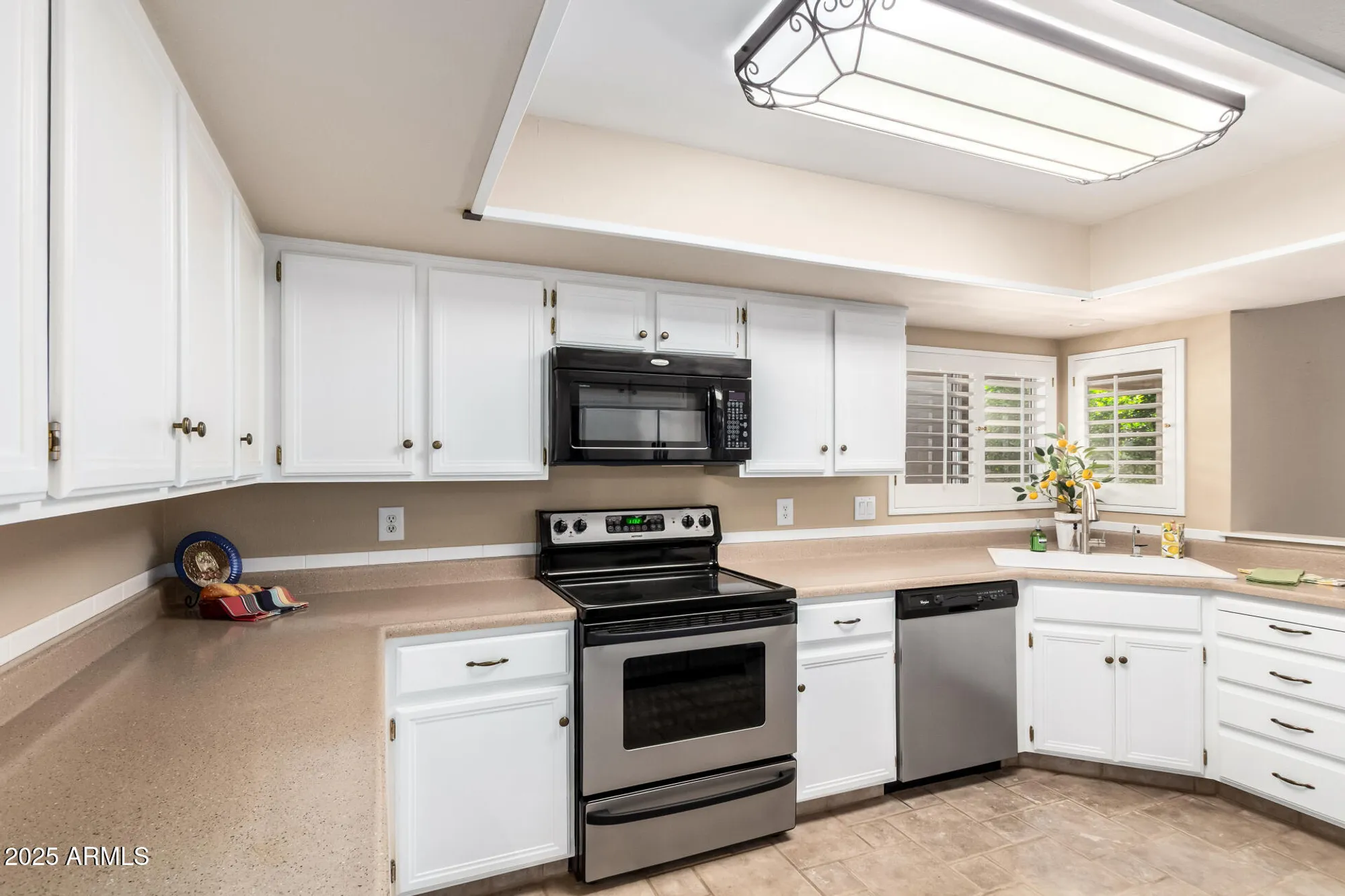 Property Slideshow image 20 of 53 | 10413 e silvertree dr, Sun Lakes, AZ, 85248