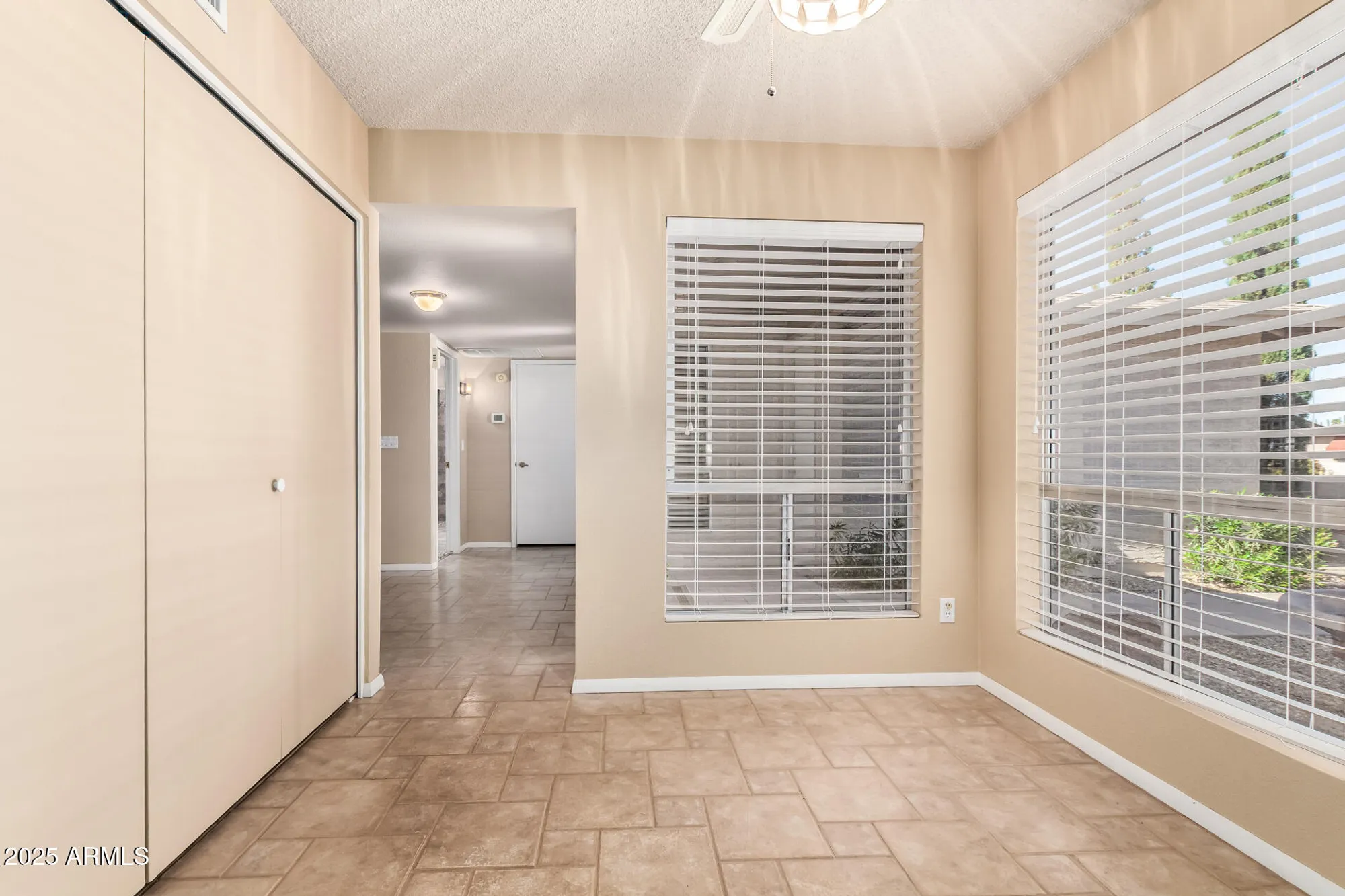 Property Slideshow image 16 of 53 | 10413 e silvertree dr, Sun Lakes, AZ, 85248