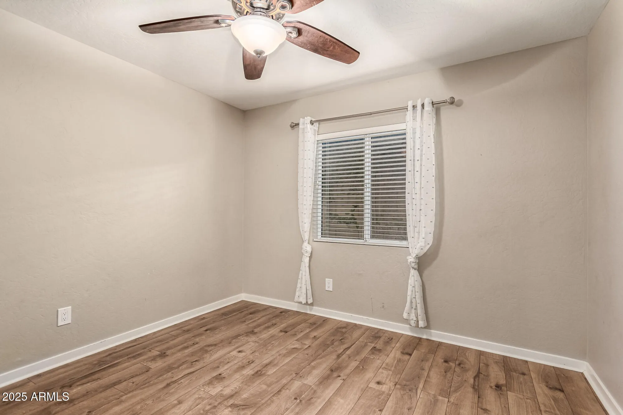 Property Slideshow image 31 of 45 | 11802 s 46th st, Phoenix, AZ, 85044