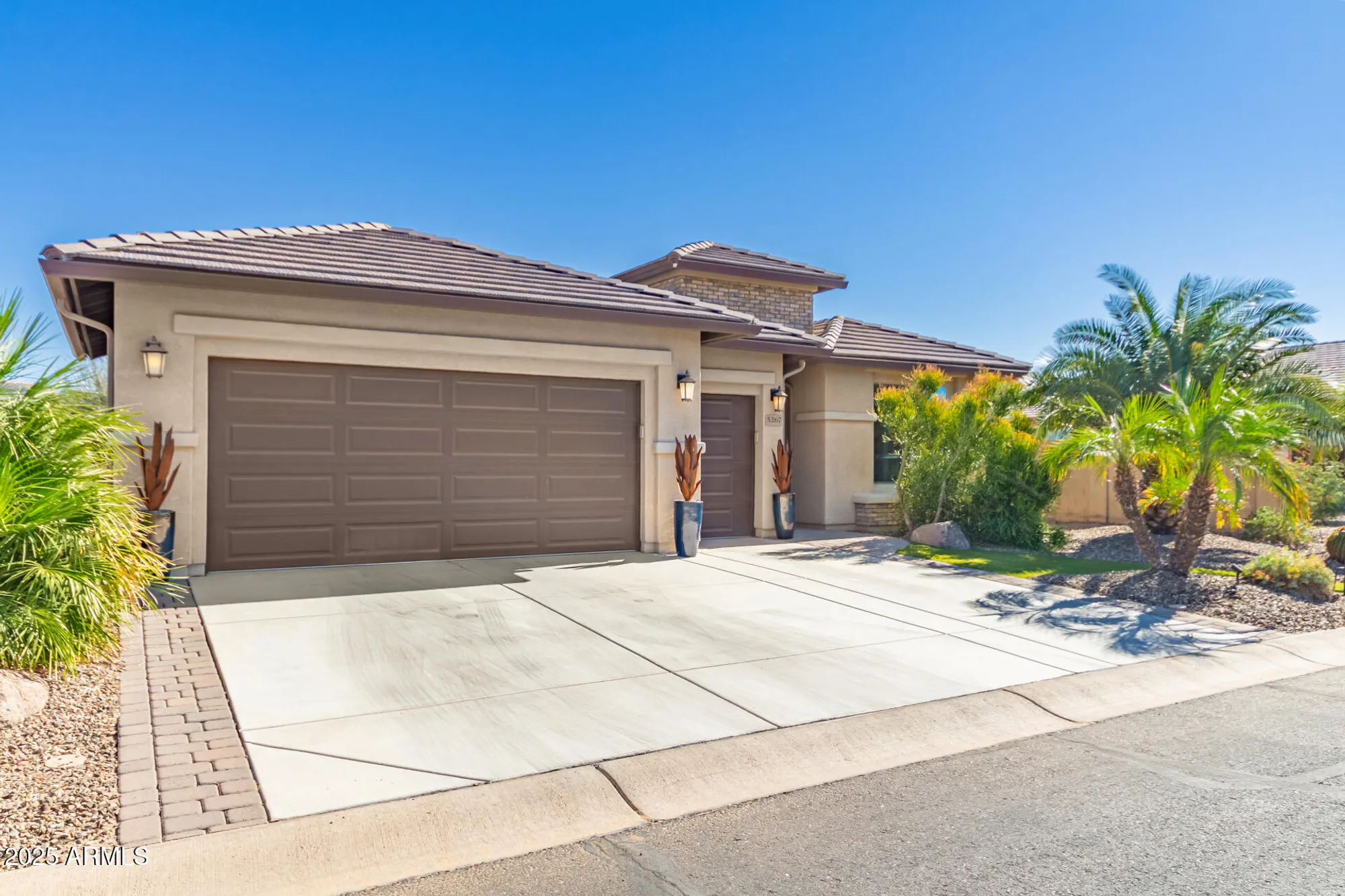 Property Slideshow image 3 of 44 | 5267 n cordes dr, Eloy, AZ, 85131