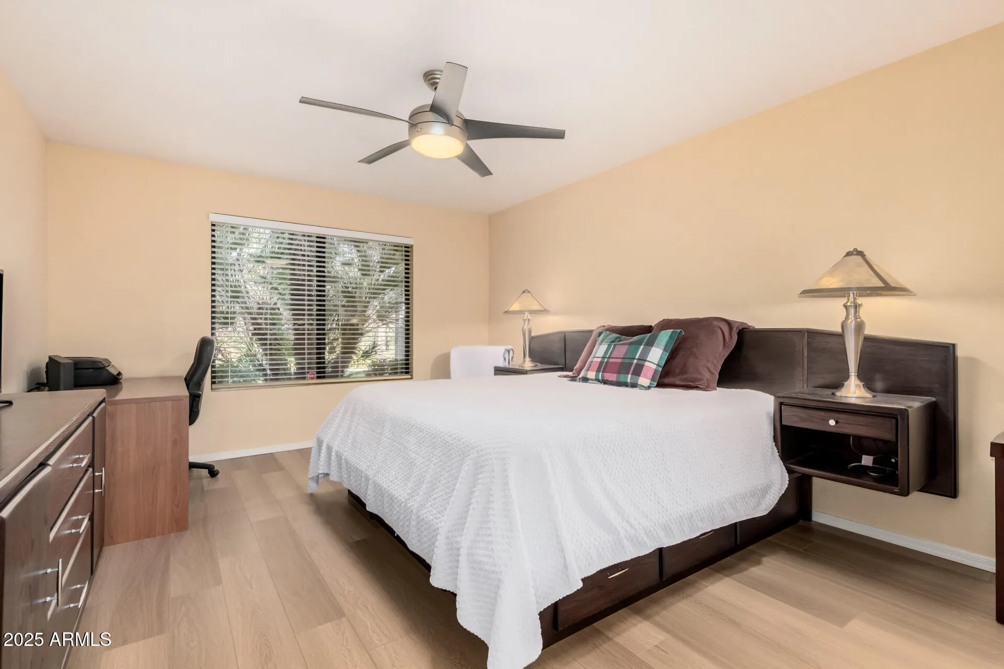 Property Slideshow image 12 of 28 | 19220 n 93rd ave, Peoria, AZ, 85382