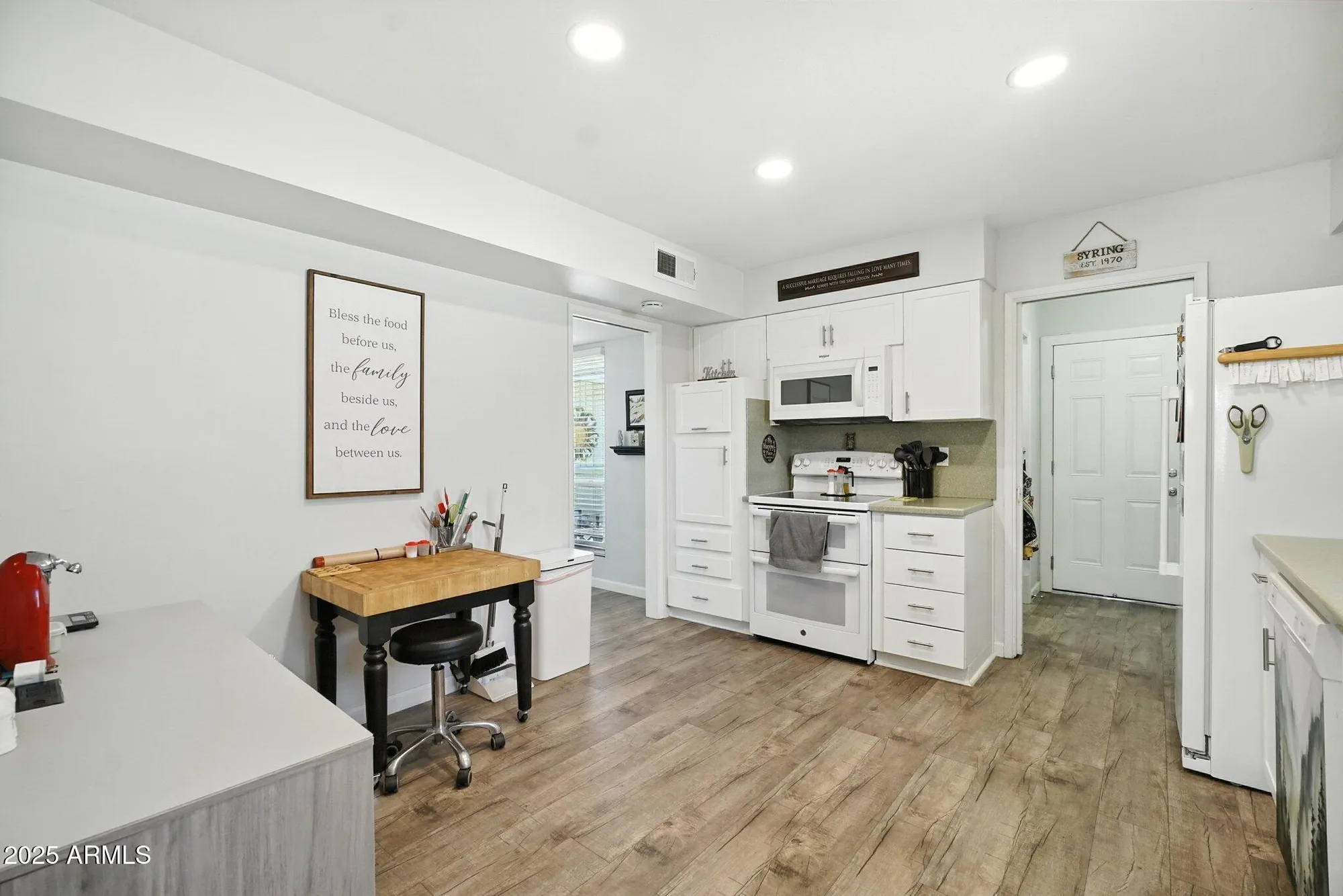 Property Slideshow image 2 of 25 | 10002 w deanne dr, Sun City, AZ, 85351