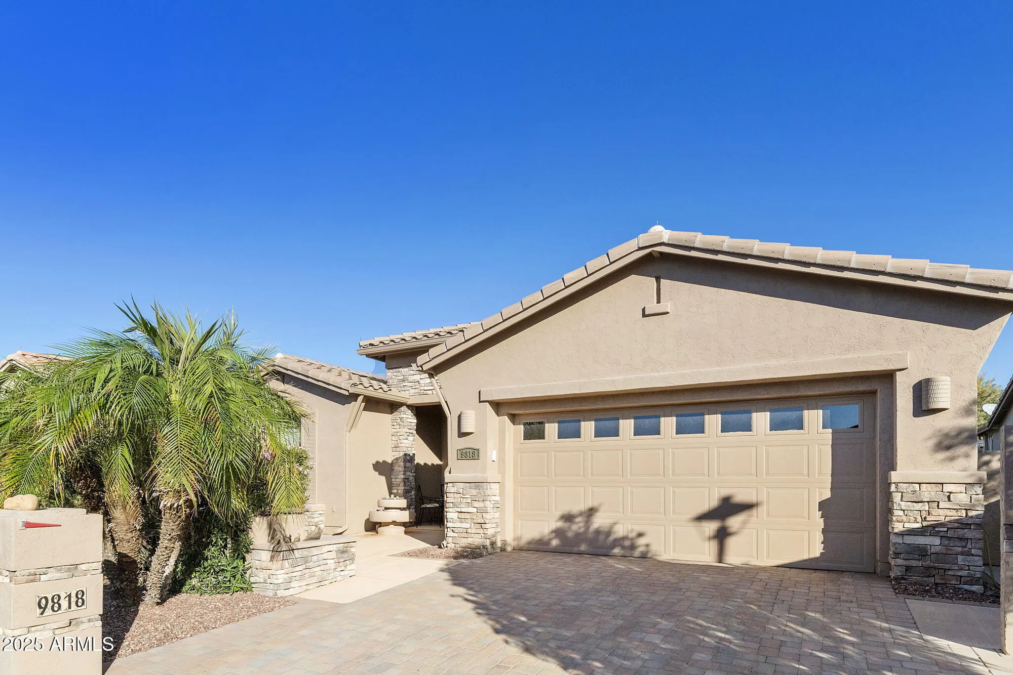 Property Slideshow image 1 of 57 | 9818 e coopers hawk dr, Sun Lakes, AZ, 85248