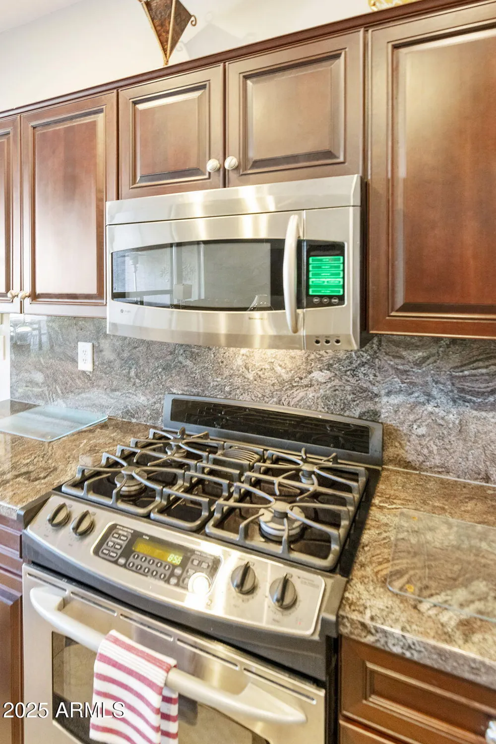 Property Slideshow image 14 of 57 | 9818 e coopers hawk dr, Sun Lakes, AZ, 85248