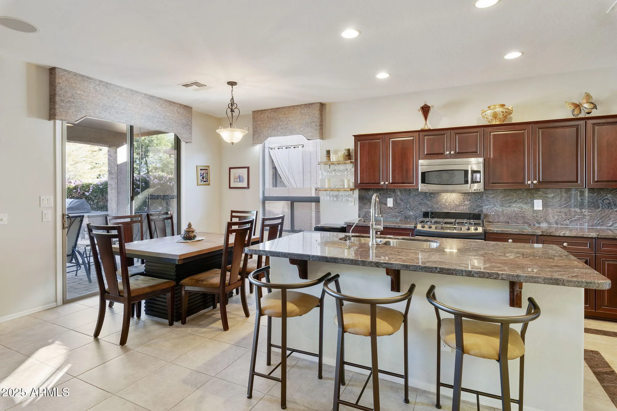 Property Slideshow image 11 of 57 | 9818 e coopers hawk dr, Sun Lakes, AZ, 85248
