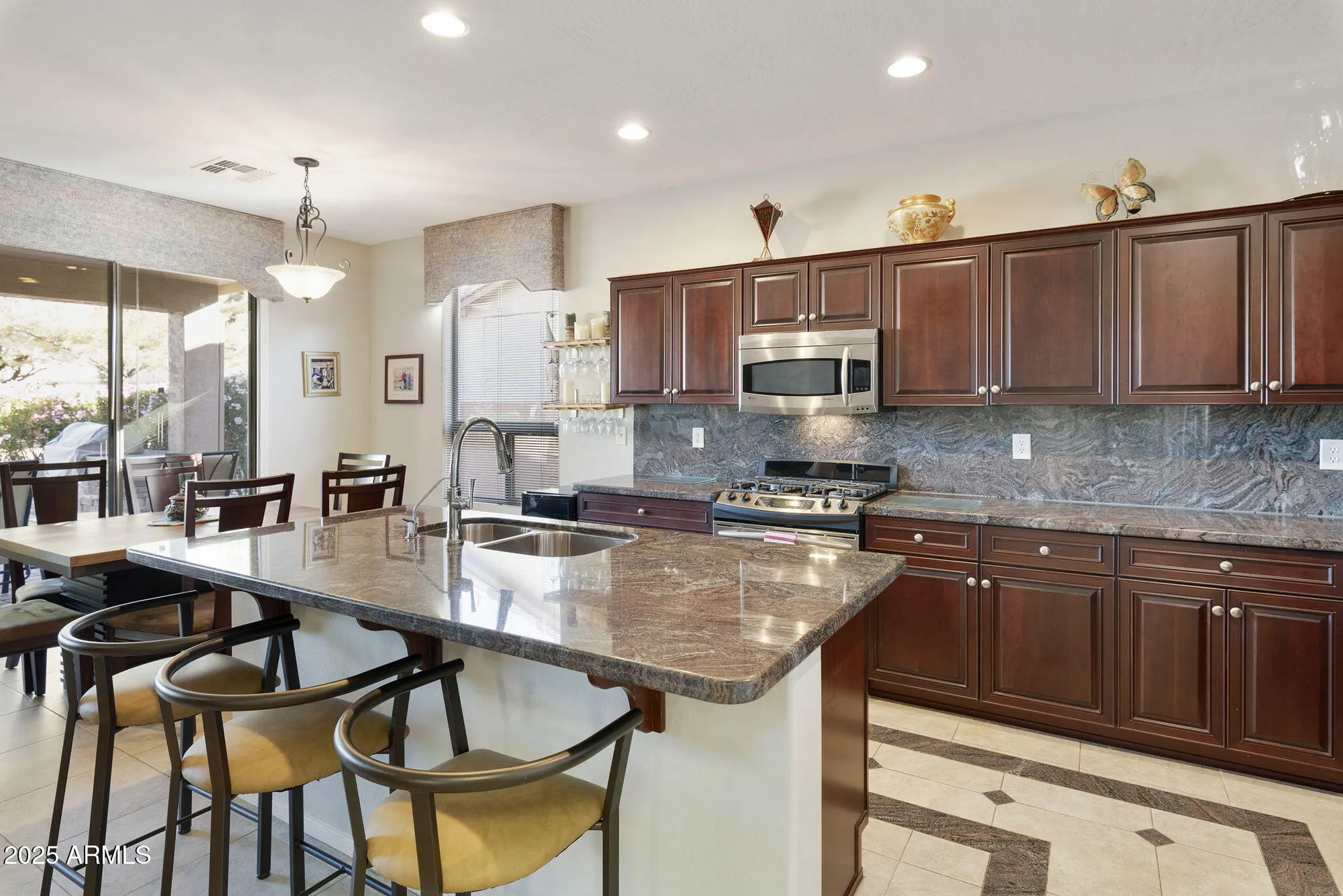 Property Slideshow image 12 of 57 | 9818 e coopers hawk dr, Sun Lakes, AZ, 85248