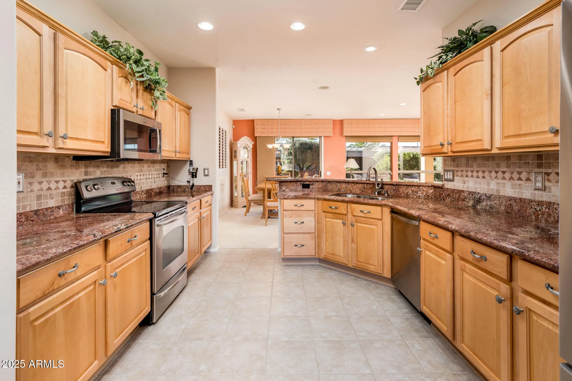 Property Slideshow image 14 of 41 | 17243 w imperial ln, Surprise, AZ, 85387