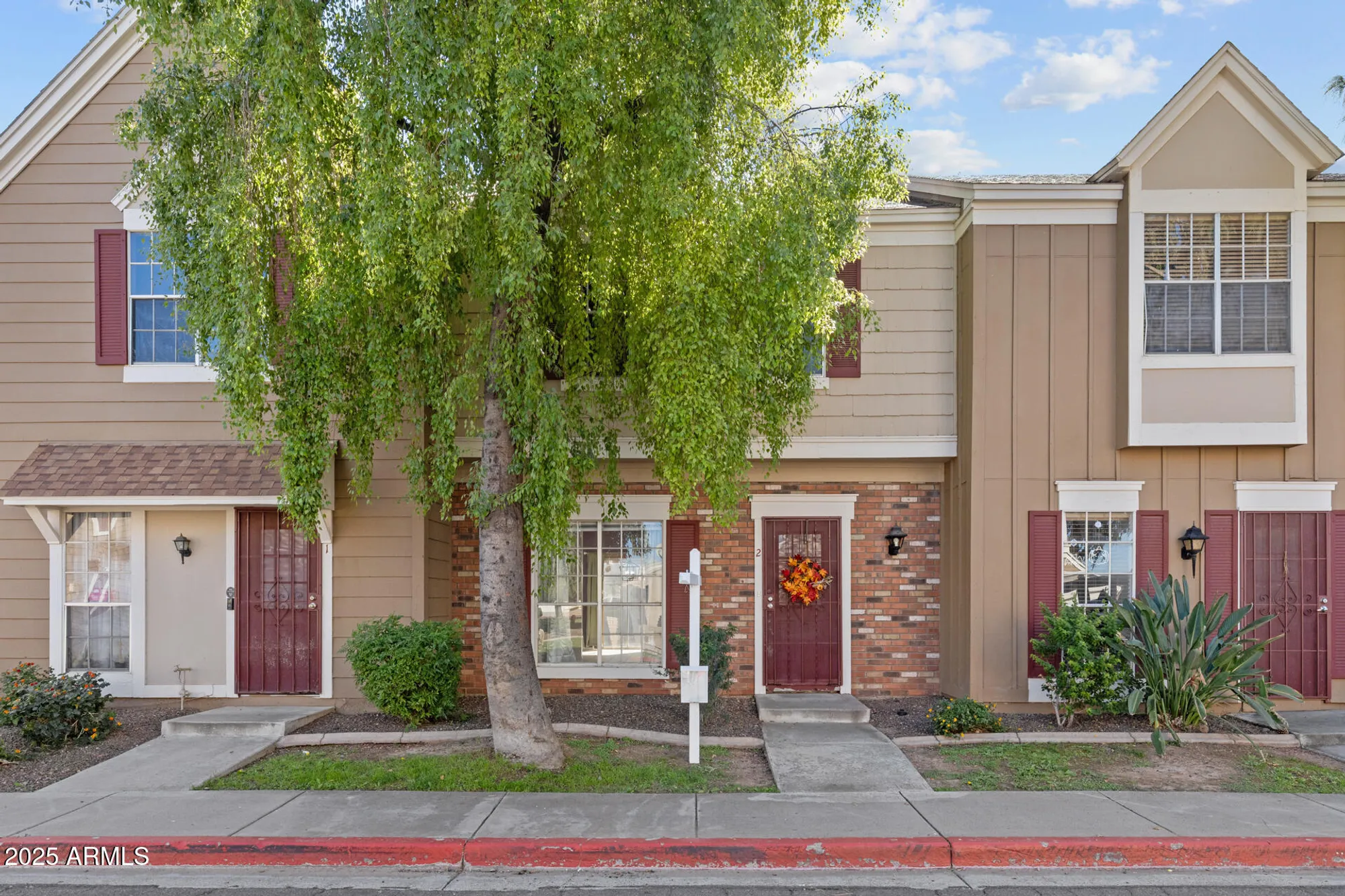 Property Slideshow image 1 of 40 | 3411 w morrow dr unit 2, Phoenix, AZ, 85027