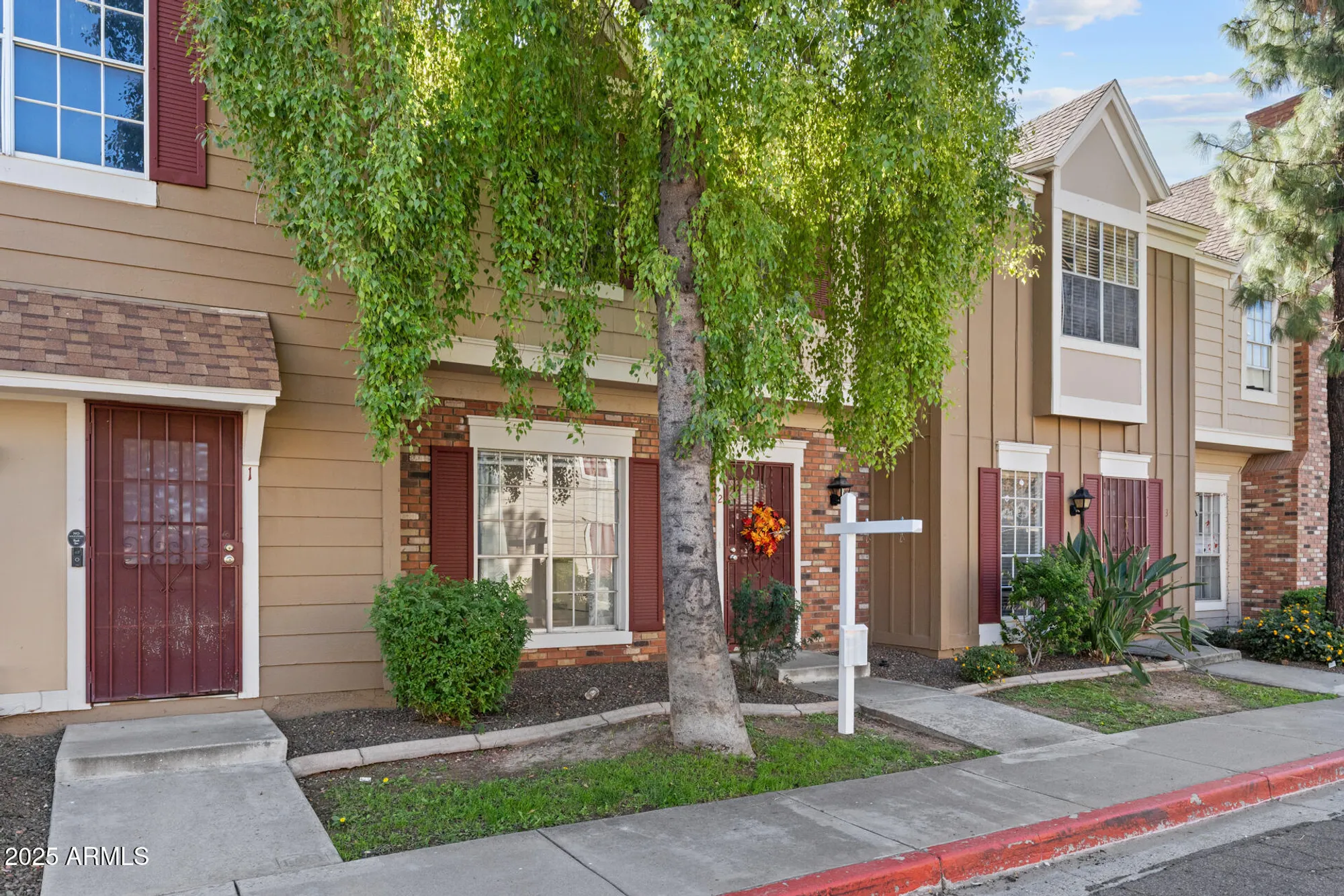 Property Slideshow image 7 of 40 | 3411 w morrow dr unit 2, Phoenix, AZ, 85027