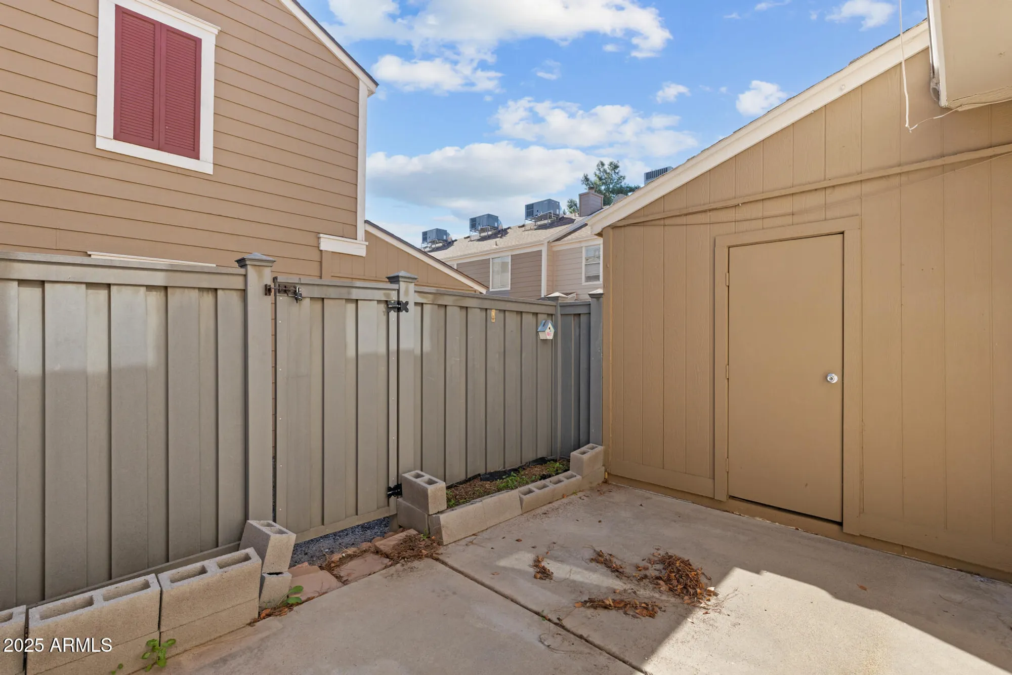 Property Slideshow image 9 of 40 | 3411 w morrow dr unit 2, Phoenix, AZ, 85027