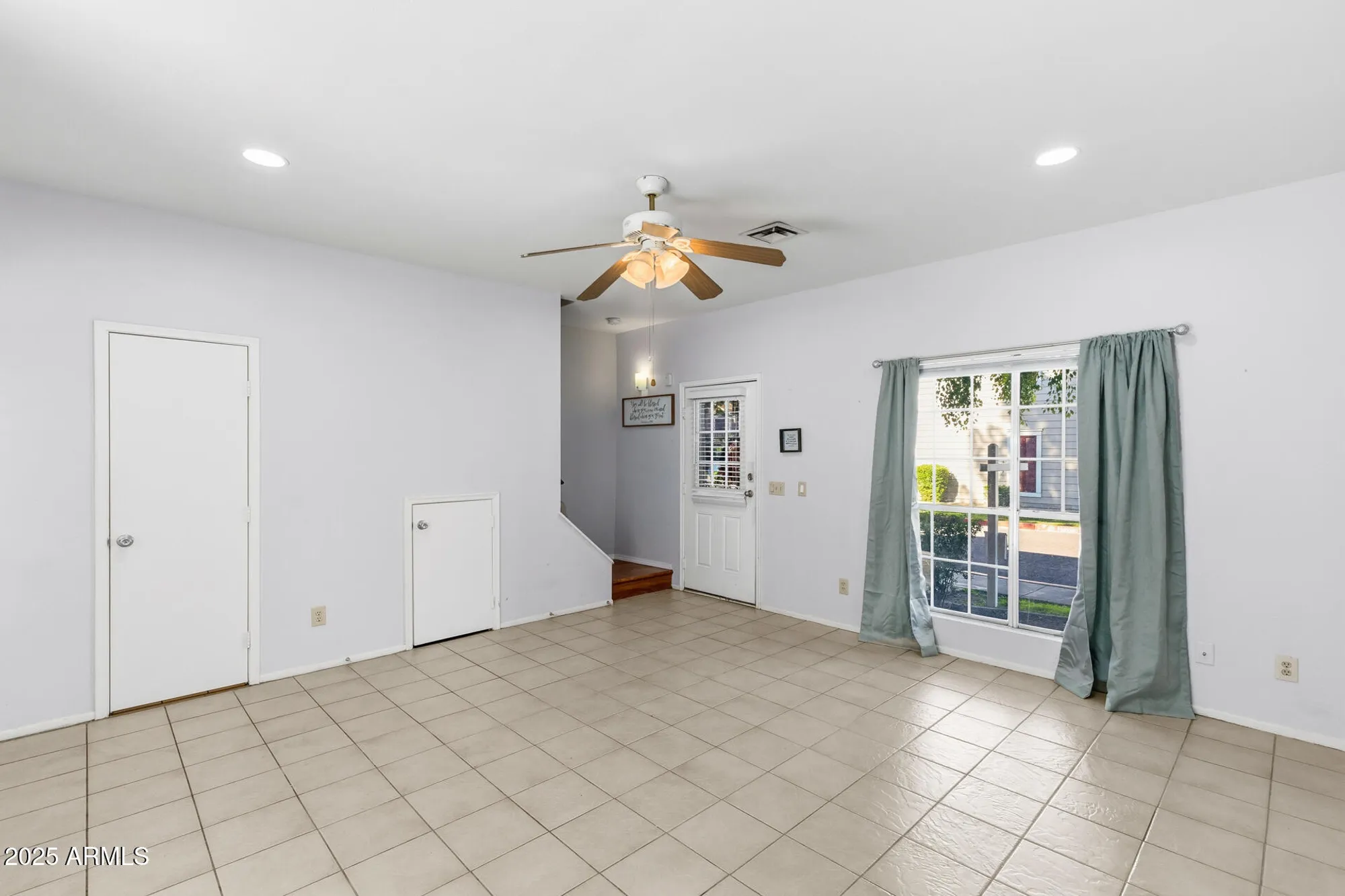 Property Slideshow image 15 of 40 | 3411 w morrow dr unit 2, Phoenix, AZ, 85027