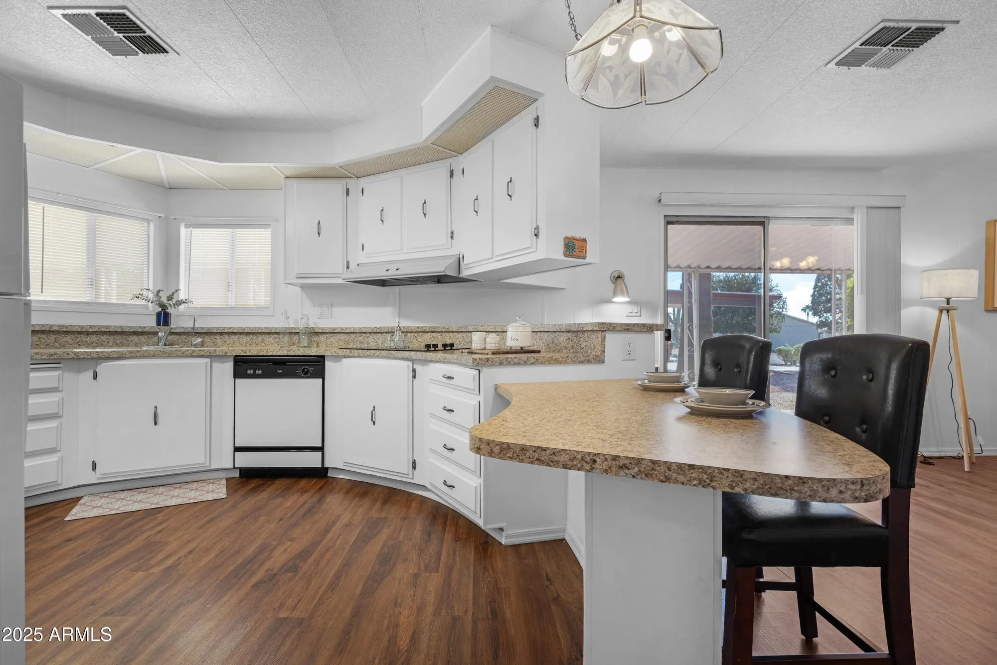 Property Slideshow image 14 of 44 | 26423 s lakeview dr, Sun Lakes, AZ, 85248