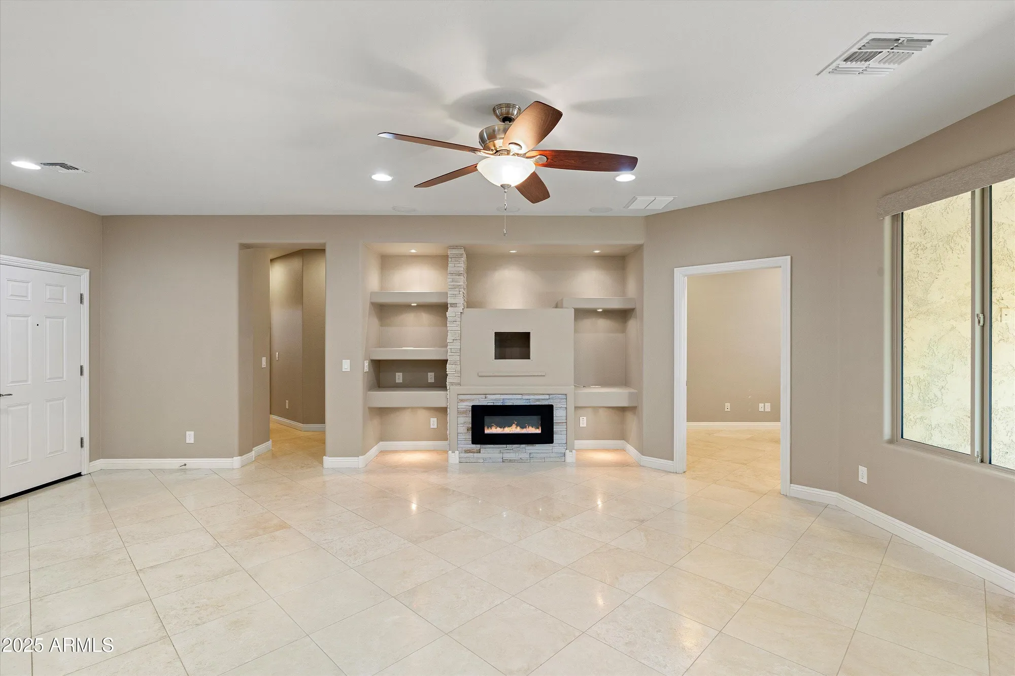 Property Slideshow image 8 of 39 | 27065 w tonto ln, Buckeye, AZ, 85396
