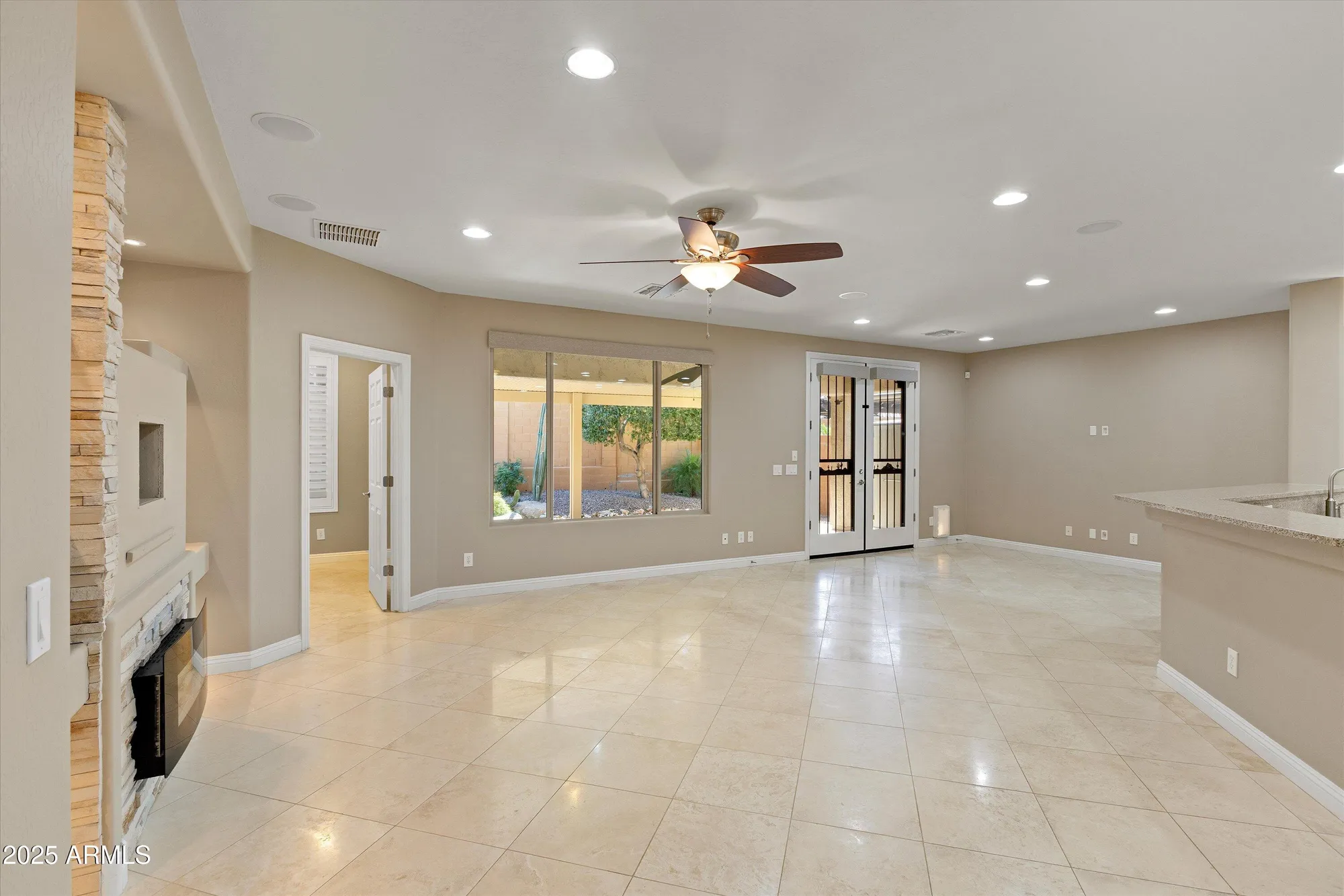 Property Slideshow image 9 of 39 | 27065 w tonto ln, Buckeye, AZ, 85396