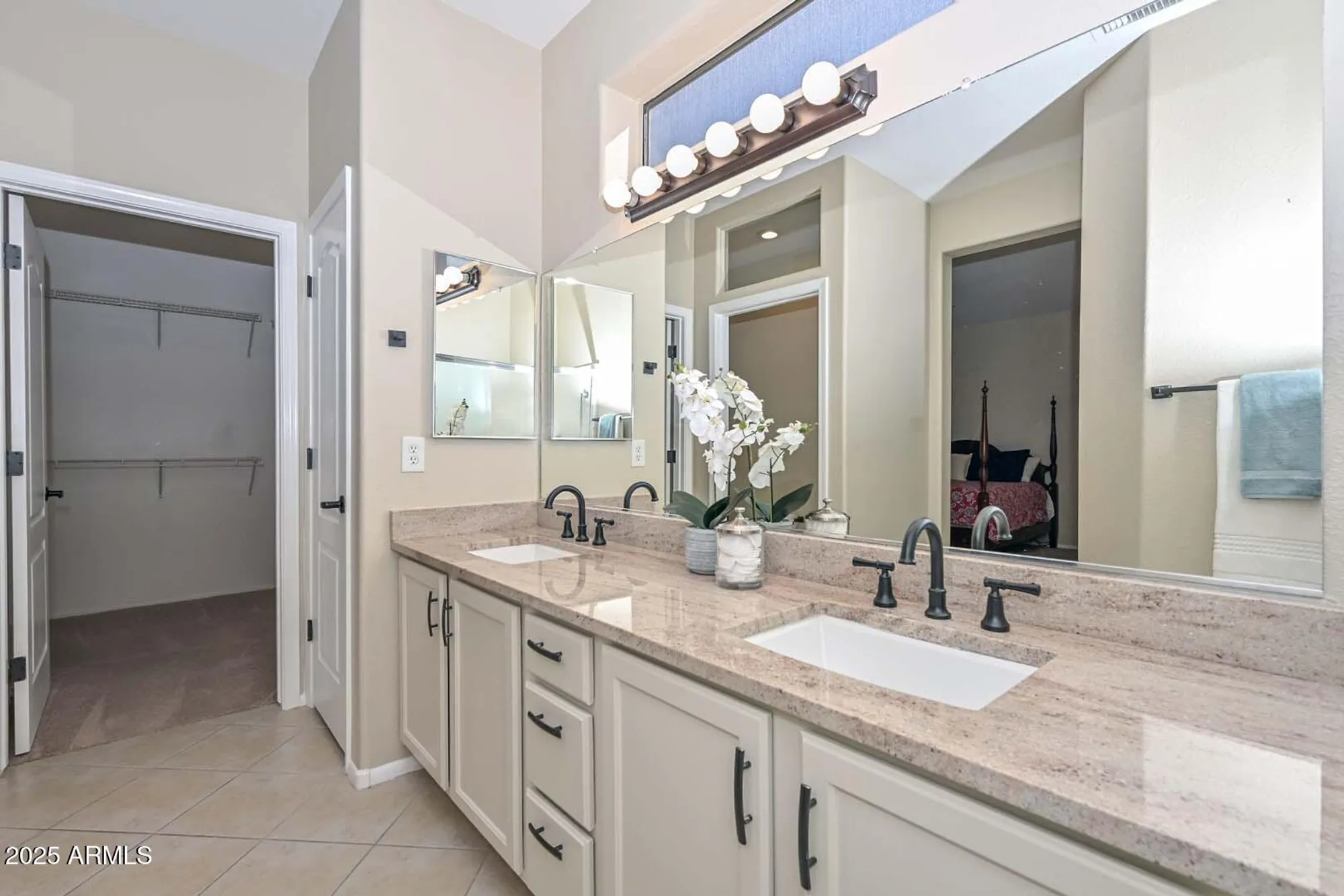 Property Slideshow image 14 of 32 | 15984 w indigo ln, Surprise, AZ, 85374