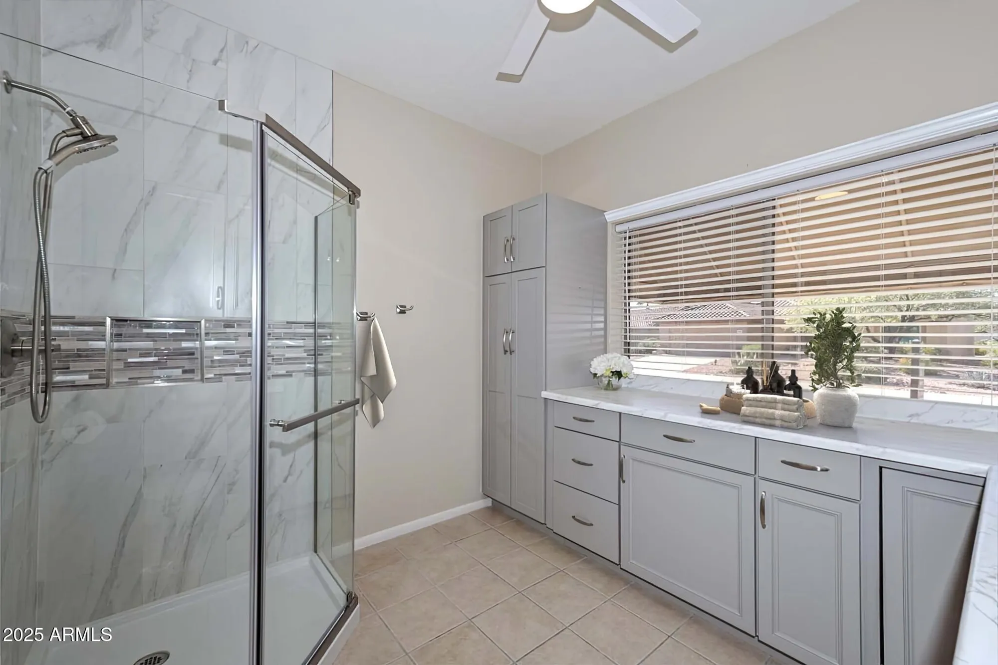 Property Slideshow image 20 of 32 | 15984 w indigo ln, Surprise, AZ, 85374