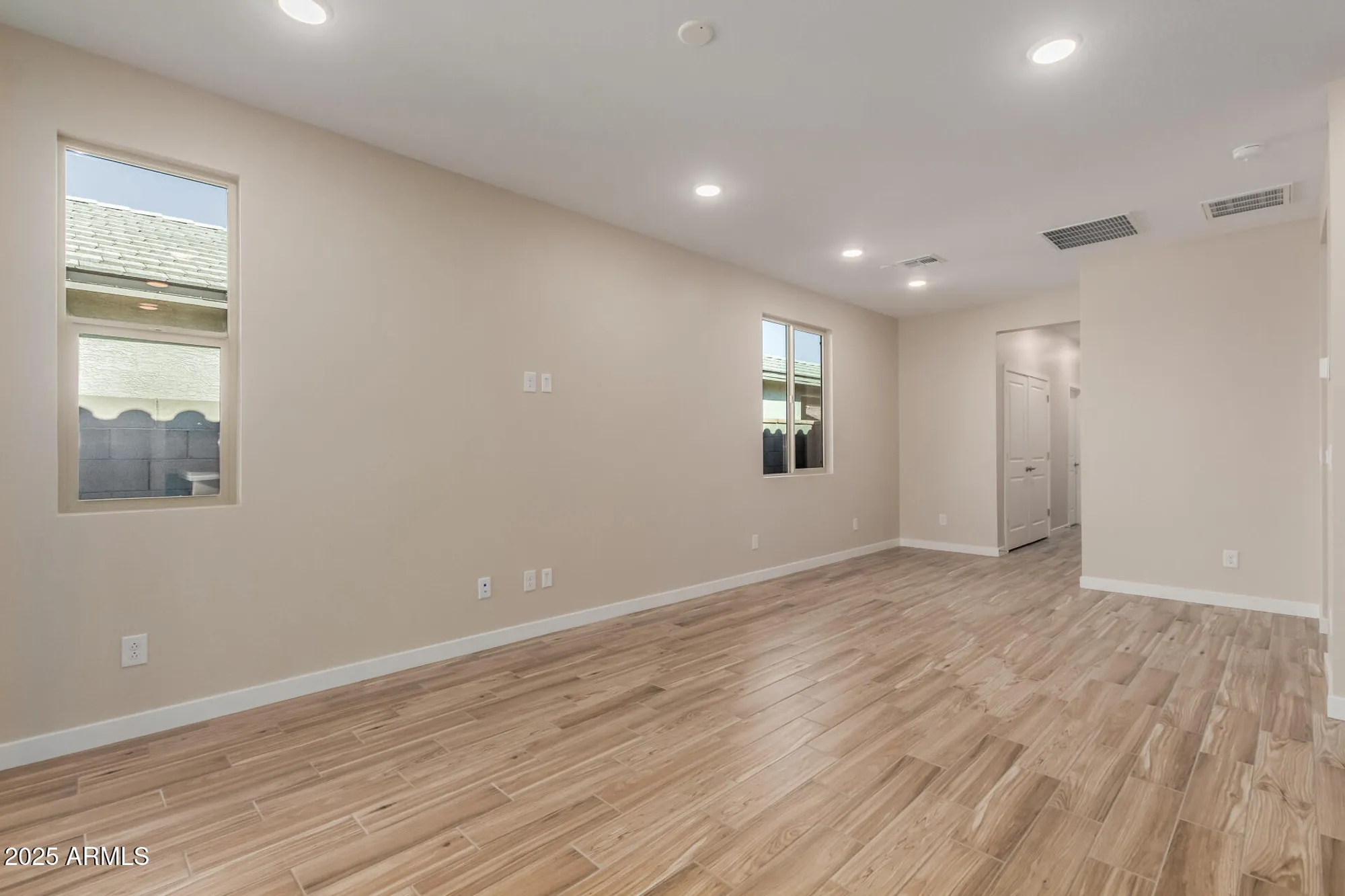 Property Slideshow image 5 of 30 | 5624 n 205th ln, Buckeye, AZ, 85396