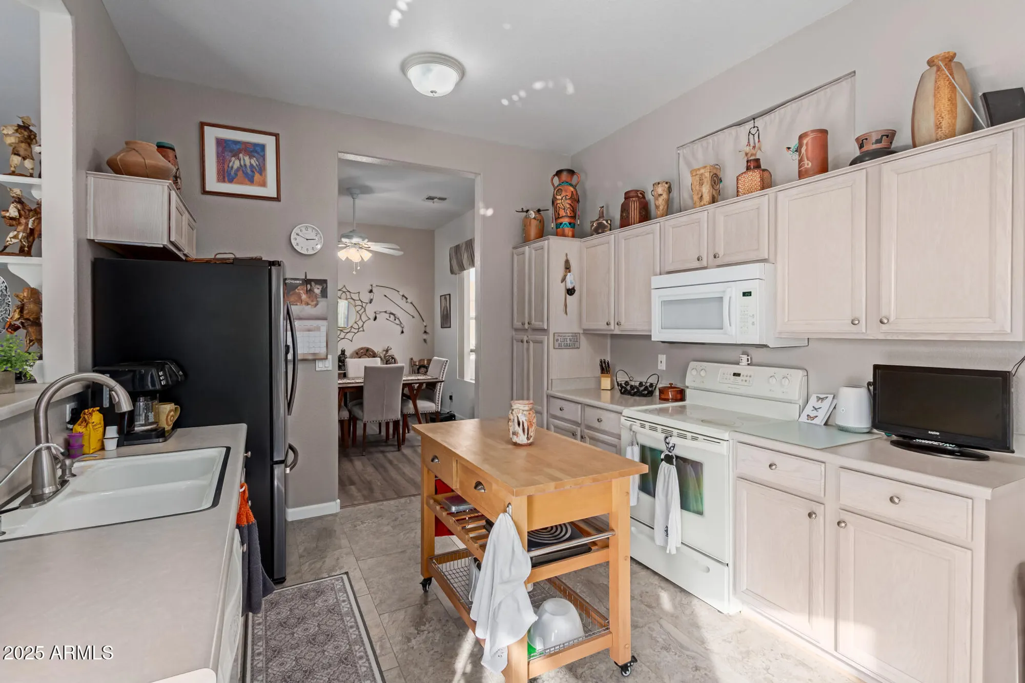 Property Slideshow image 13 of 35 | 7205 e palo brea dr, Gold Canyon, AZ, 85118