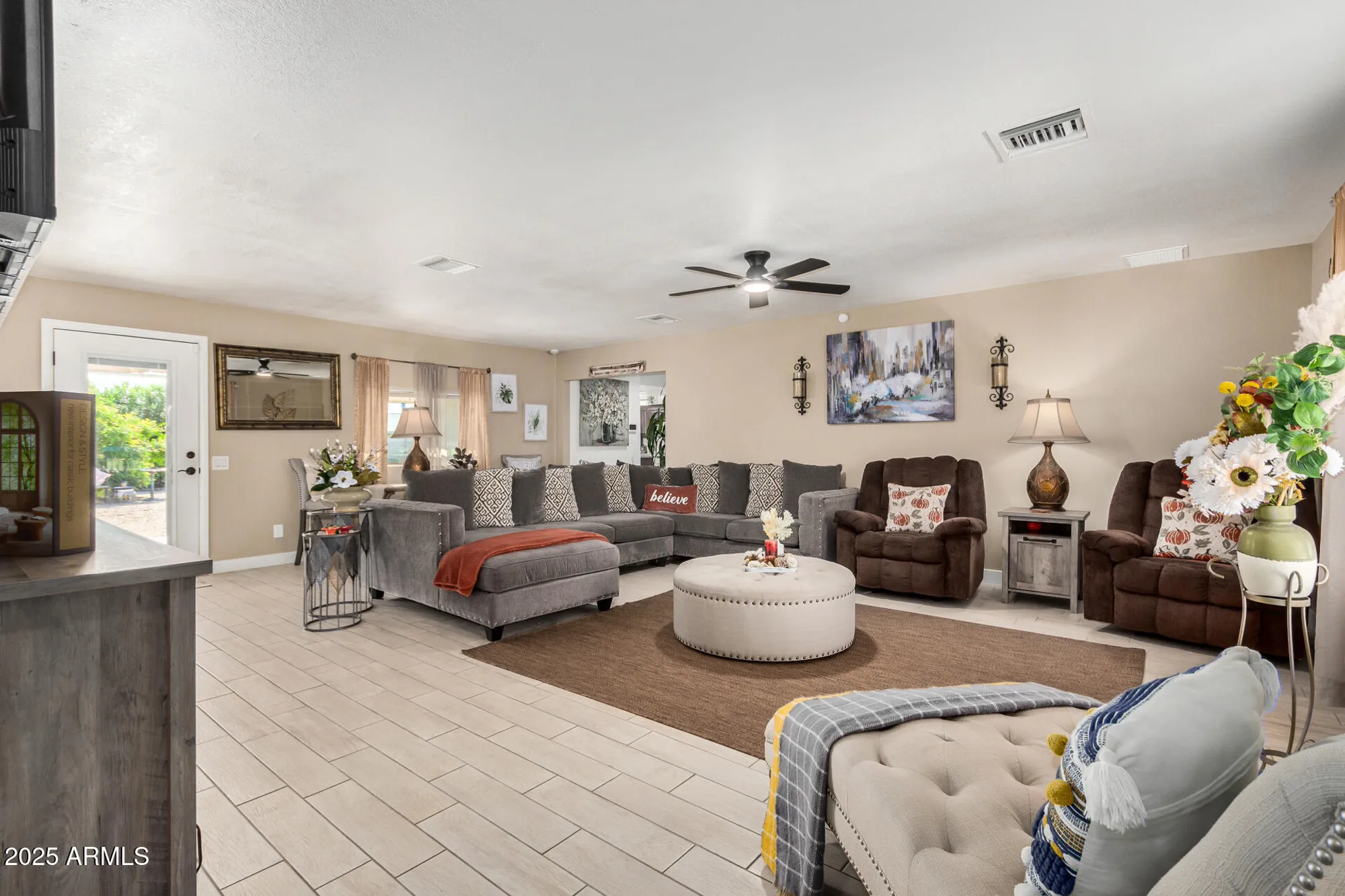 Property Slideshow image 10 of 32 | 9433 w greenway rd, Sun City, AZ, 85351