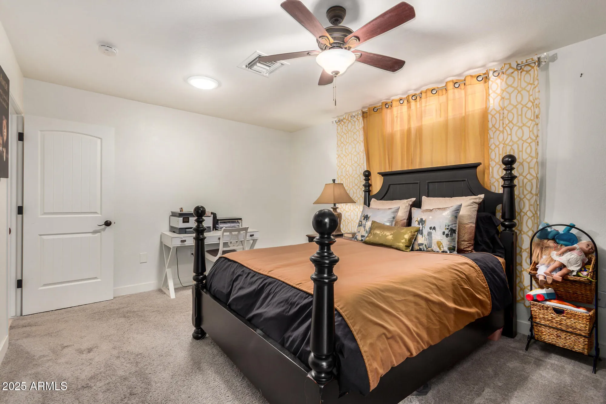 Property Slideshow image 19 of 32 | 9433 w greenway rd, Sun City, AZ, 85351