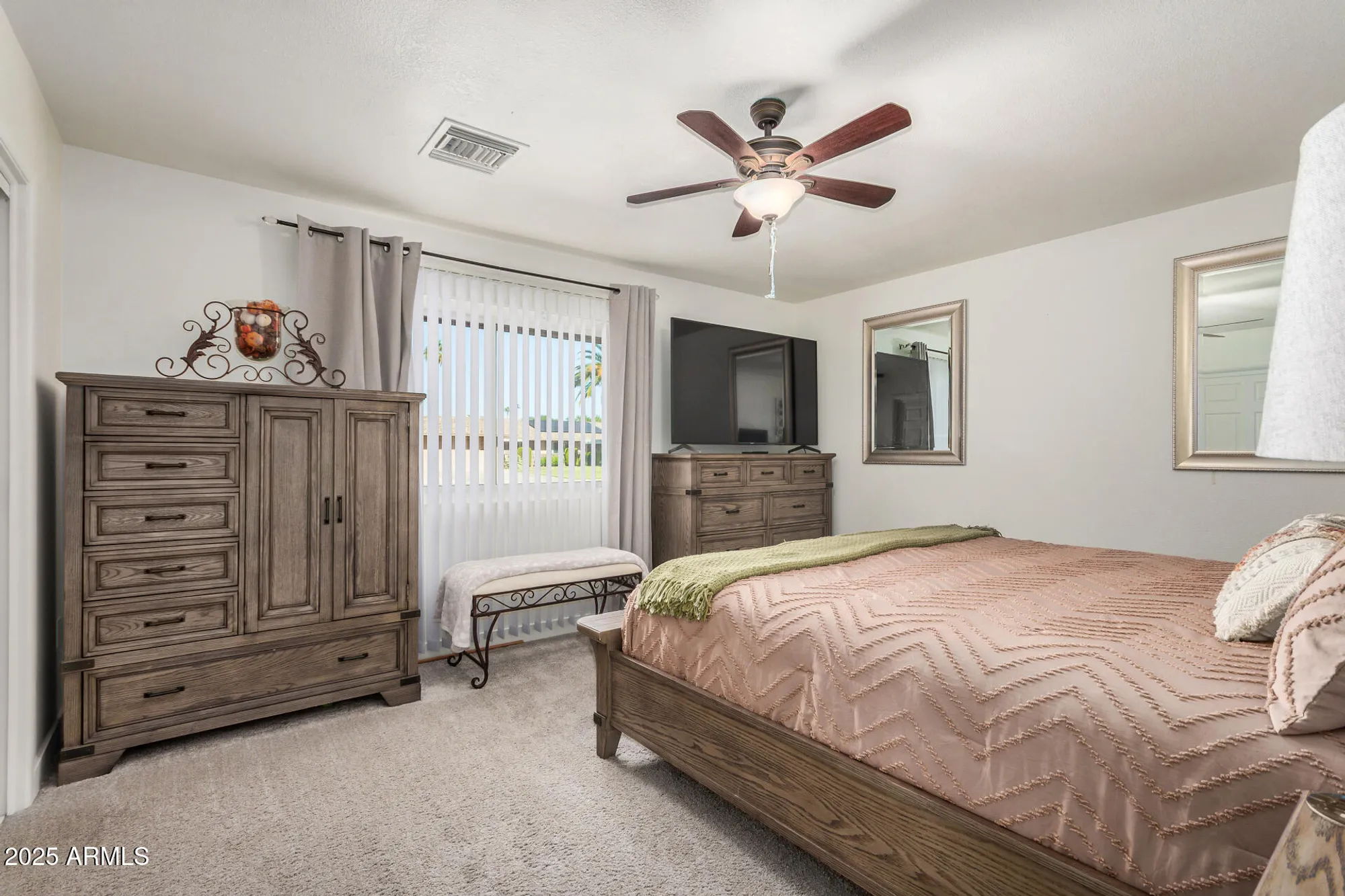 Property Slideshow image 23 of 32 | 9433 w greenway rd, Sun City, AZ, 85351