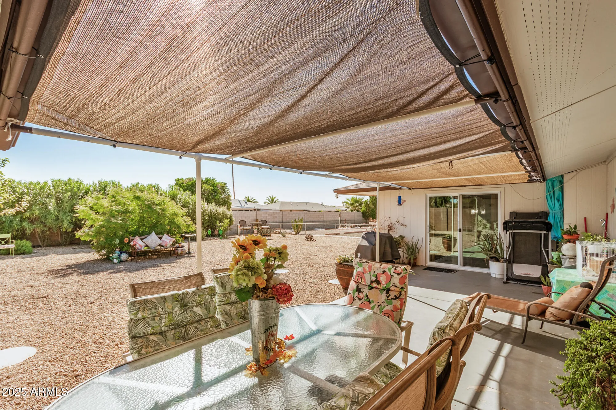 Property Slideshow image 28 of 32 | 9433 w greenway rd, Sun City, AZ, 85351