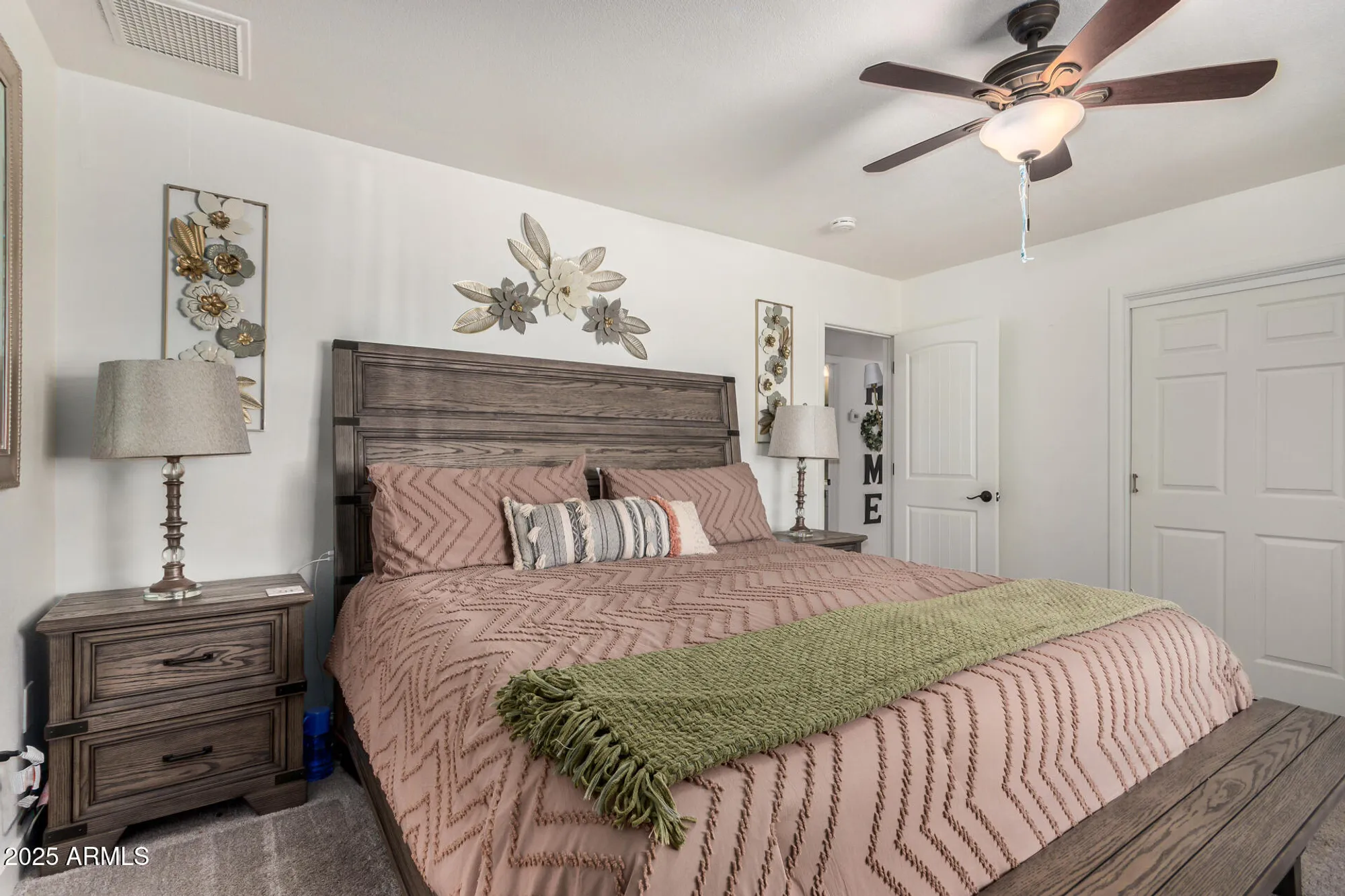 Property Slideshow image 24 of 32 | 9433 w greenway rd, Sun City, AZ, 85351