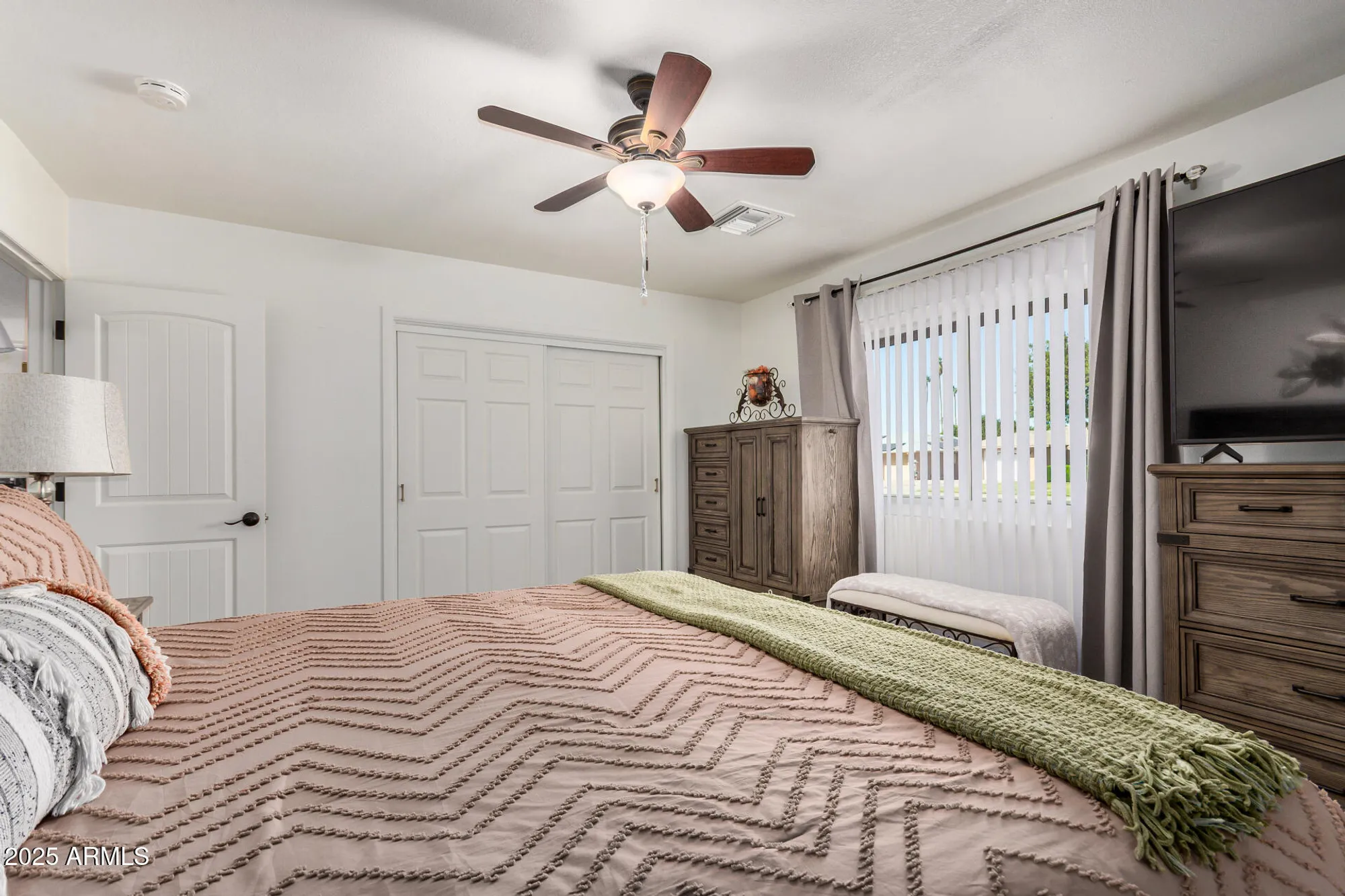 Property Slideshow image 25 of 32 | 9433 w greenway rd, Sun City, AZ, 85351