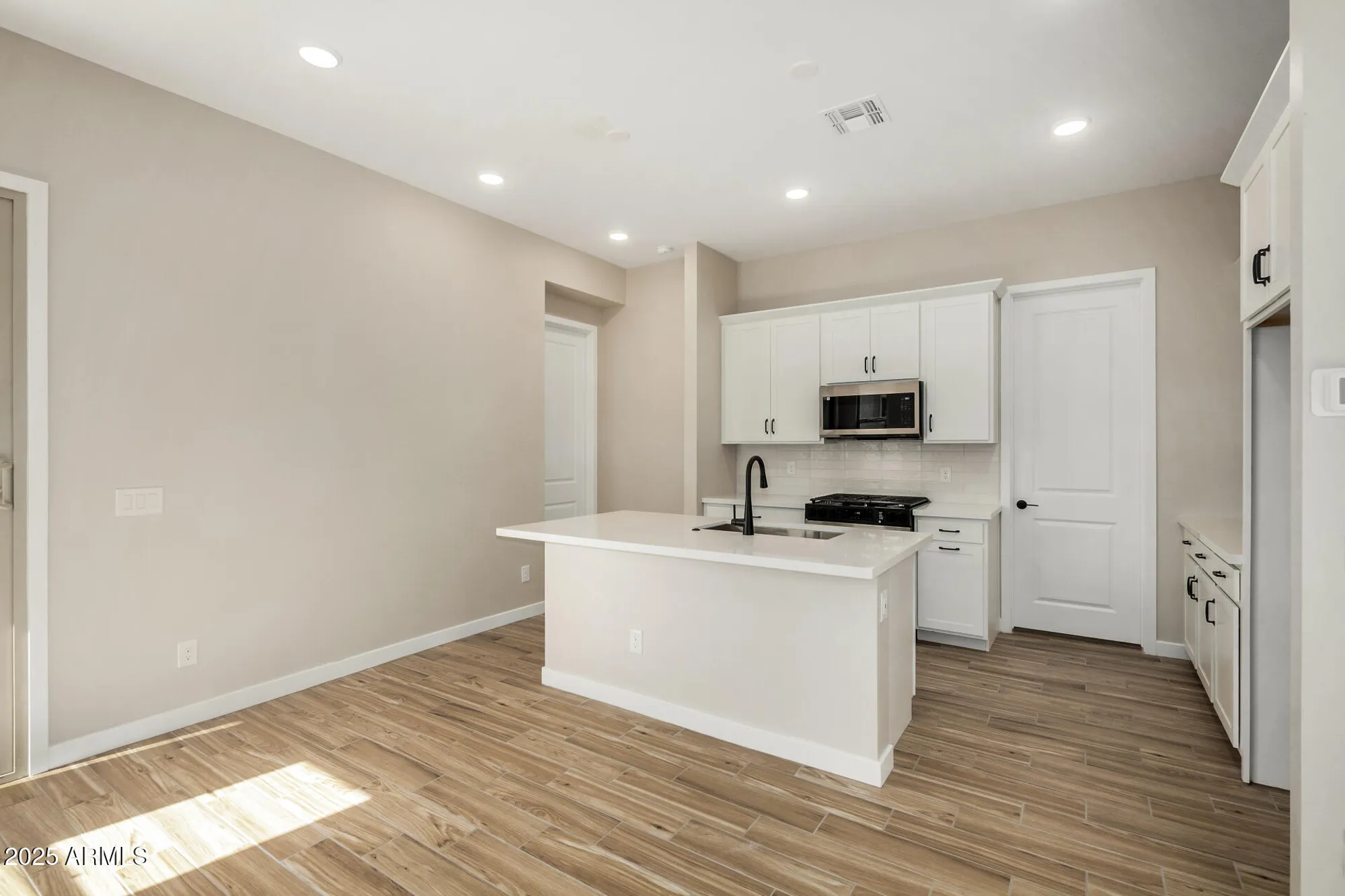 Property Slideshow image 9 of 29 | 5590 n 205th ln, Buckeye, AZ, 85396