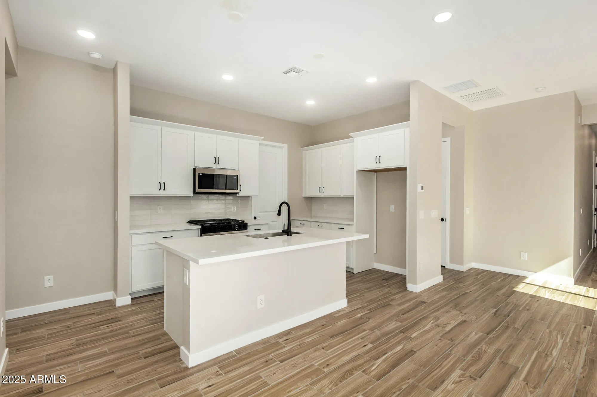 Property Slideshow image 11 of 29 | 5590 n 205th ln, Buckeye, AZ, 85396