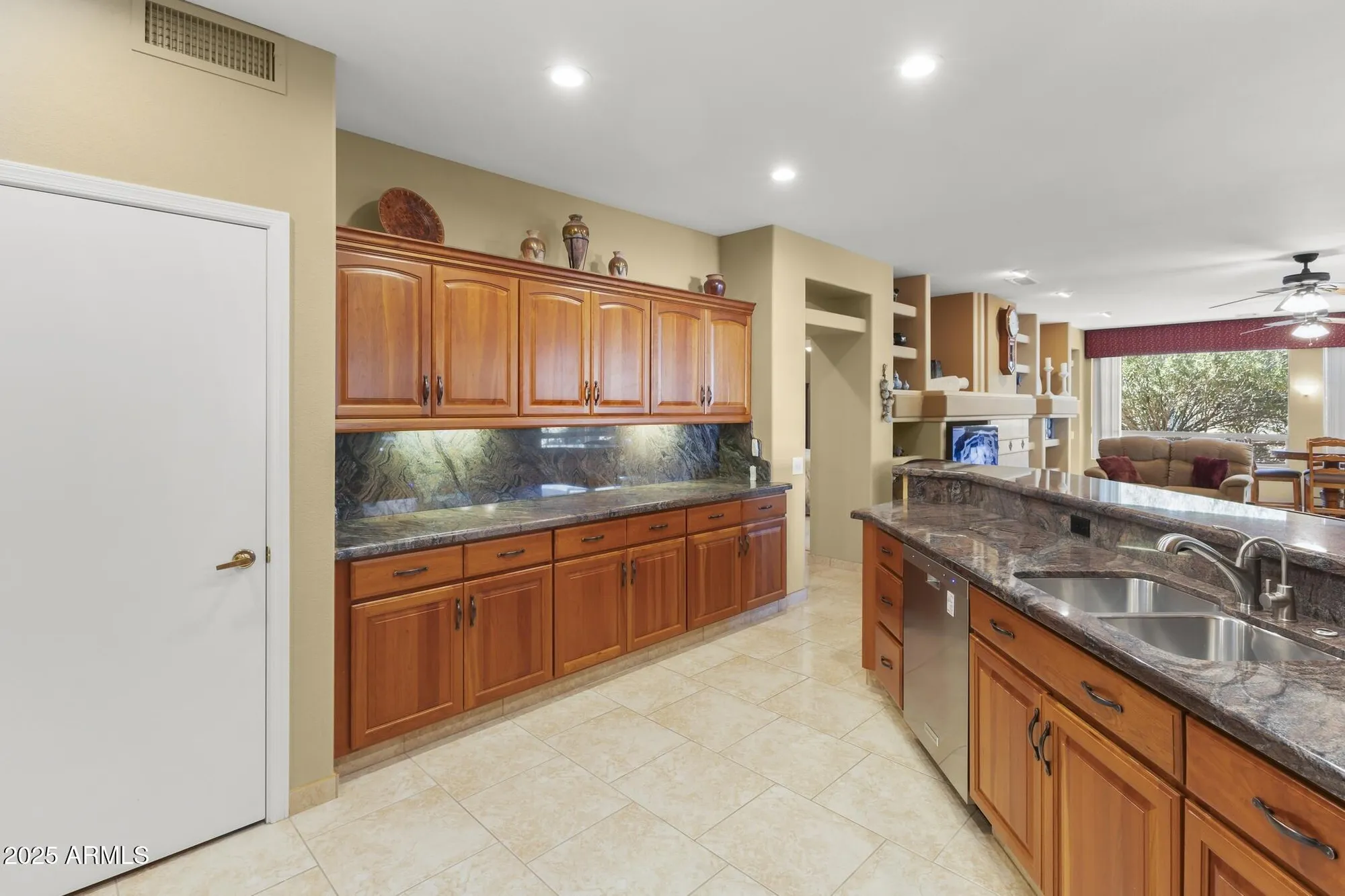 Property Slideshow image 17 of 57 | 16246 w scarlet canyon dr, Surprise, AZ, 85374