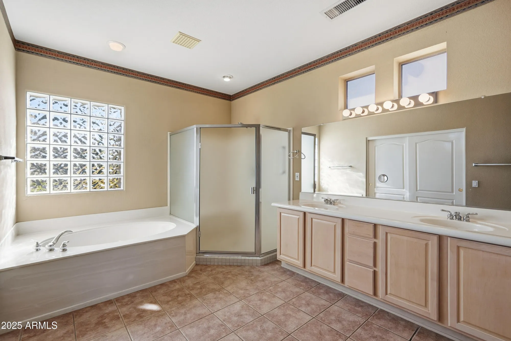 Property Slideshow image 15 of 27 | 17326 n escalante ln, Surprise, AZ, 85374