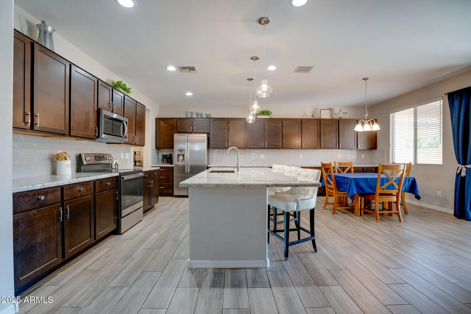 Property Slideshow image 6 of 38 | 5624 s colt, Mesa, AZ, 85212