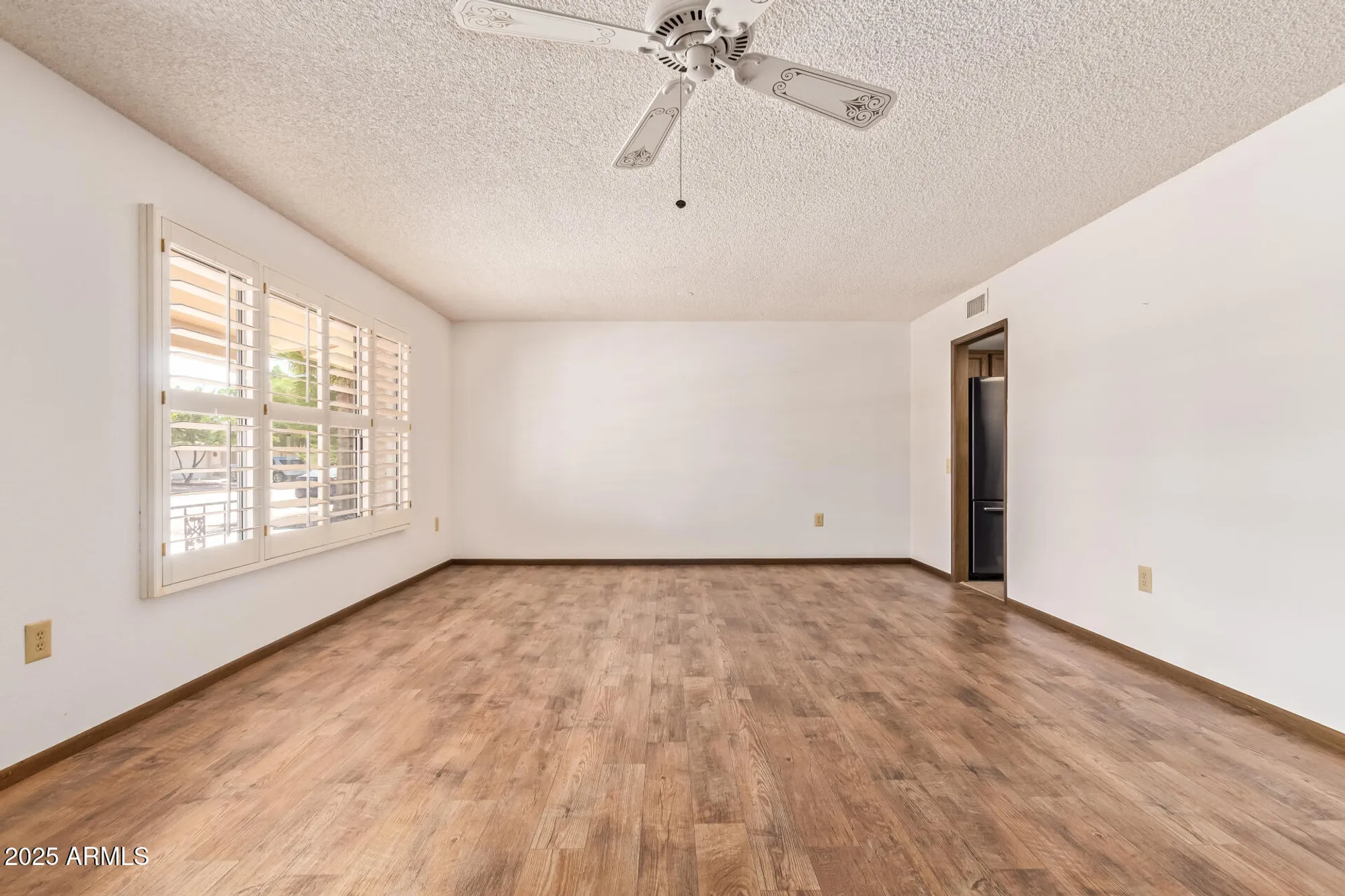 Property Slideshow image 4 of 33 | 17402 n lindgren ave, Sun City, AZ, 85373
