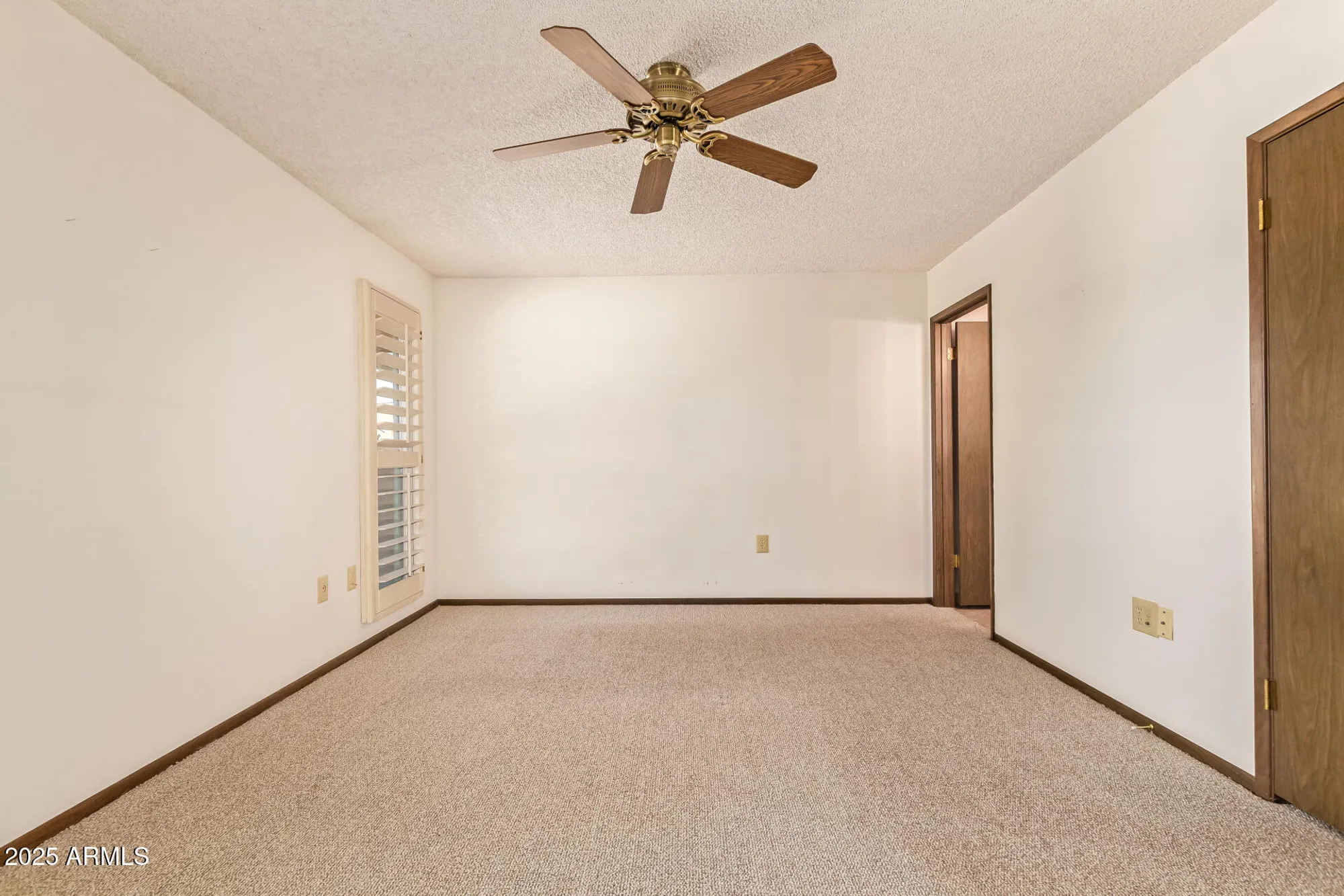 Property Slideshow image 24 of 33 | 17402 n lindgren ave, Sun City, AZ, 85373