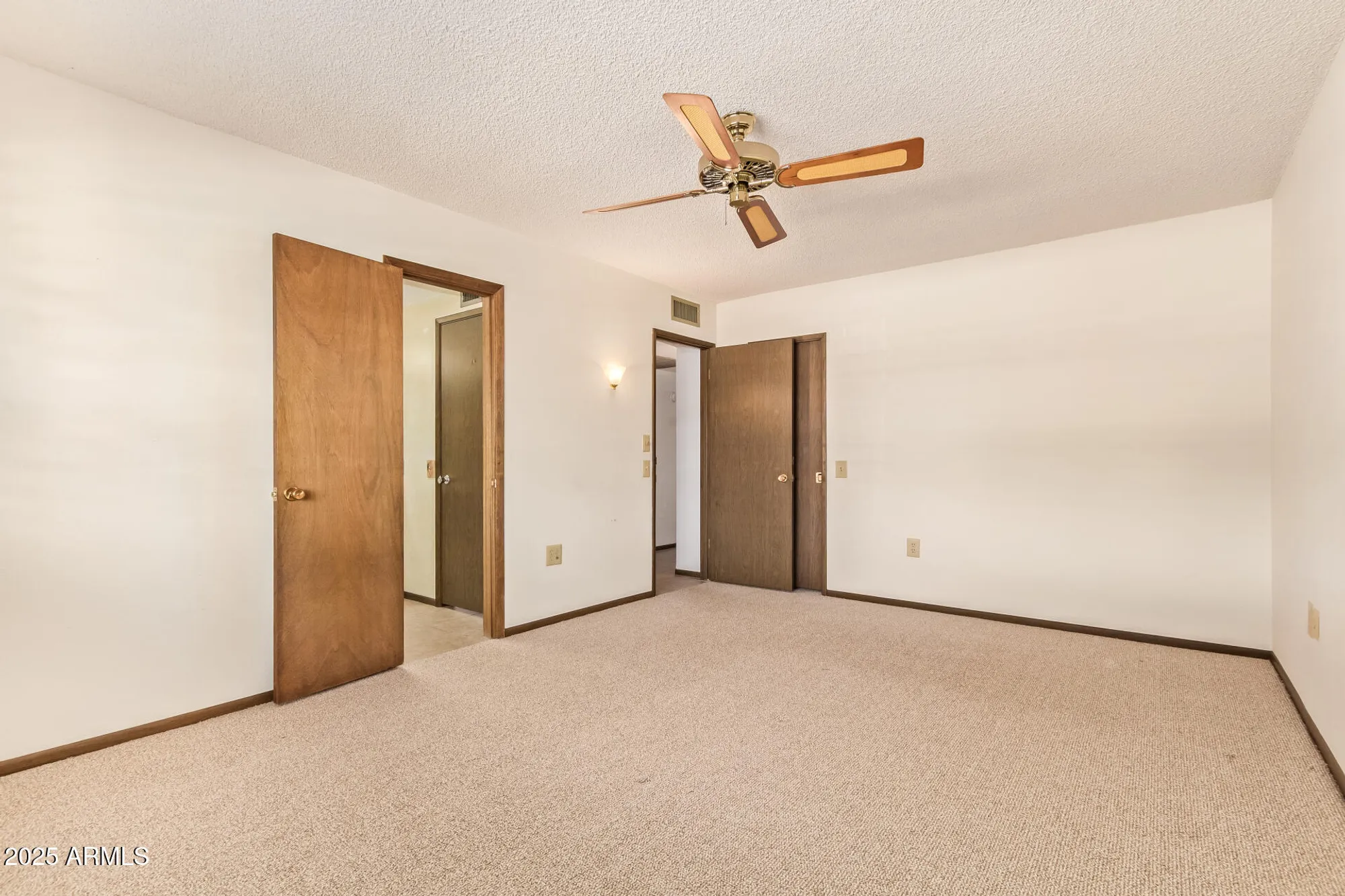 Property Slideshow image 21 of 33 | 17402 n lindgren ave, Sun City, AZ, 85373