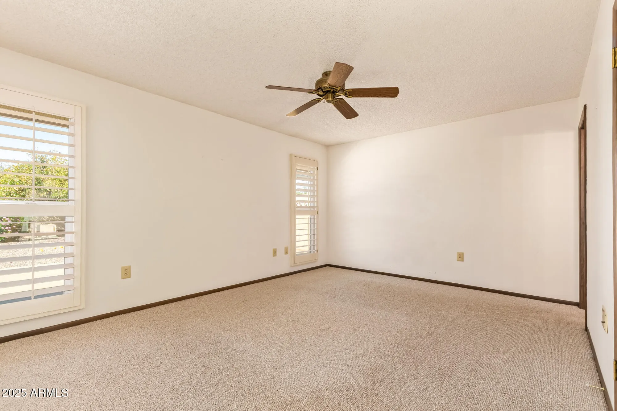 Property Slideshow image 23 of 33 | 17402 n lindgren ave, Sun City, AZ, 85373
