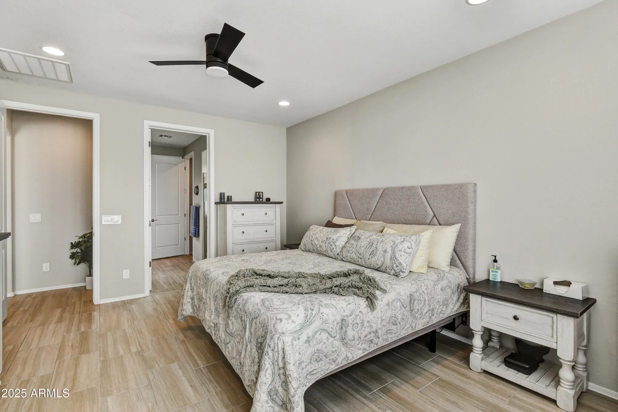 Property Slideshow image 18 of 26 | 26421 w zachary dr, Buckeye, AZ, 85396