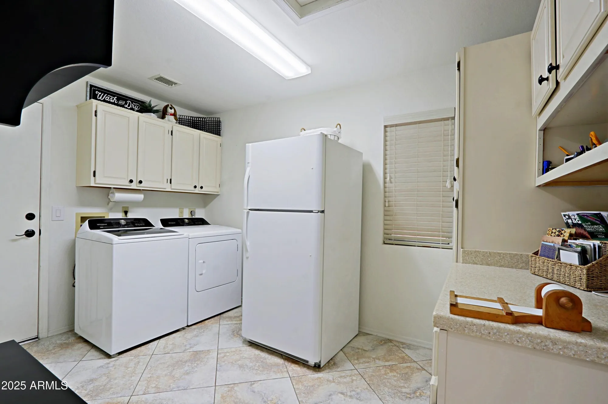 Property Slideshow image 18 of 94 | 8944 w topeka dr, Peoria, AZ, 85382